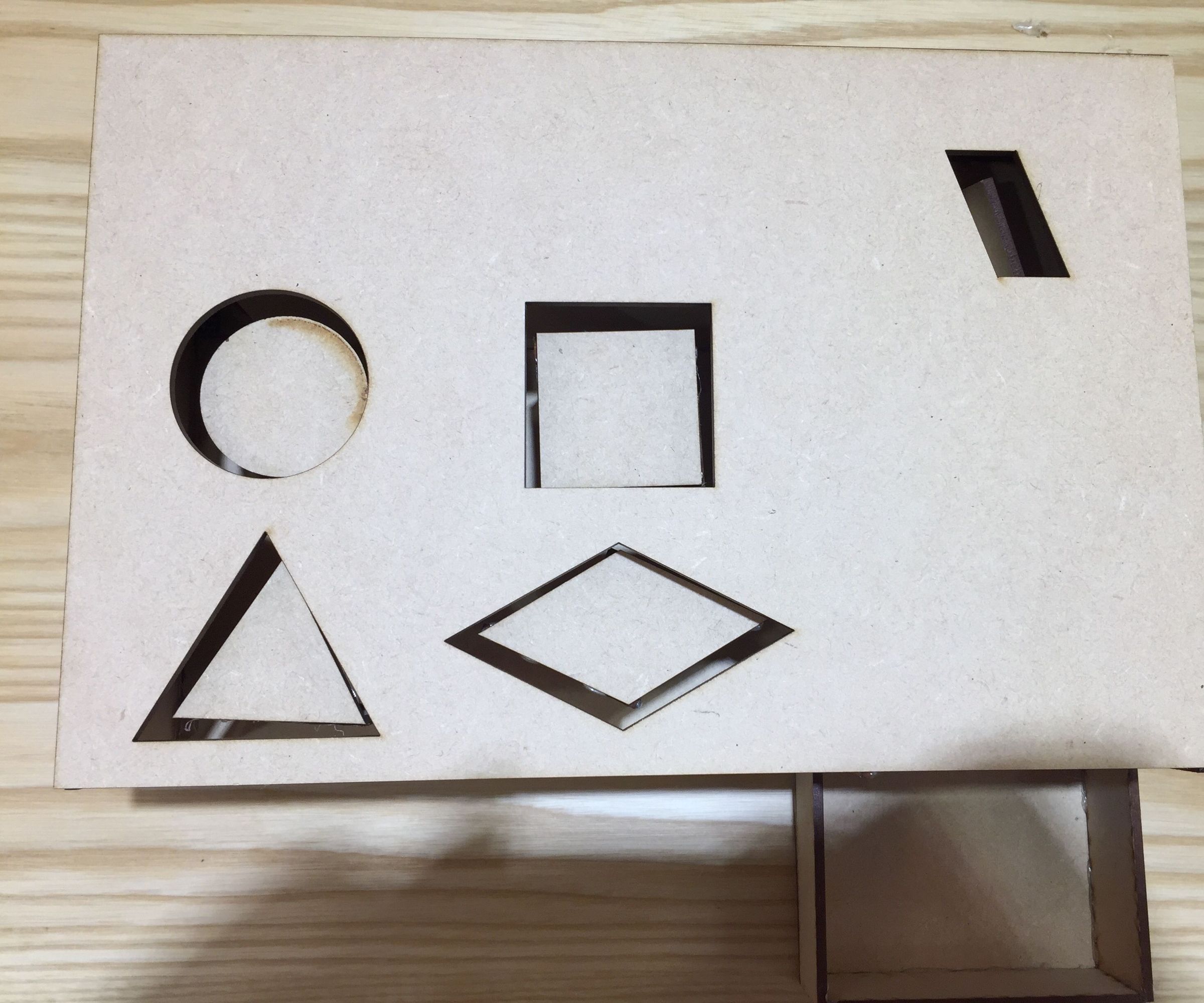 Interactive Toy Box for Shape Learning