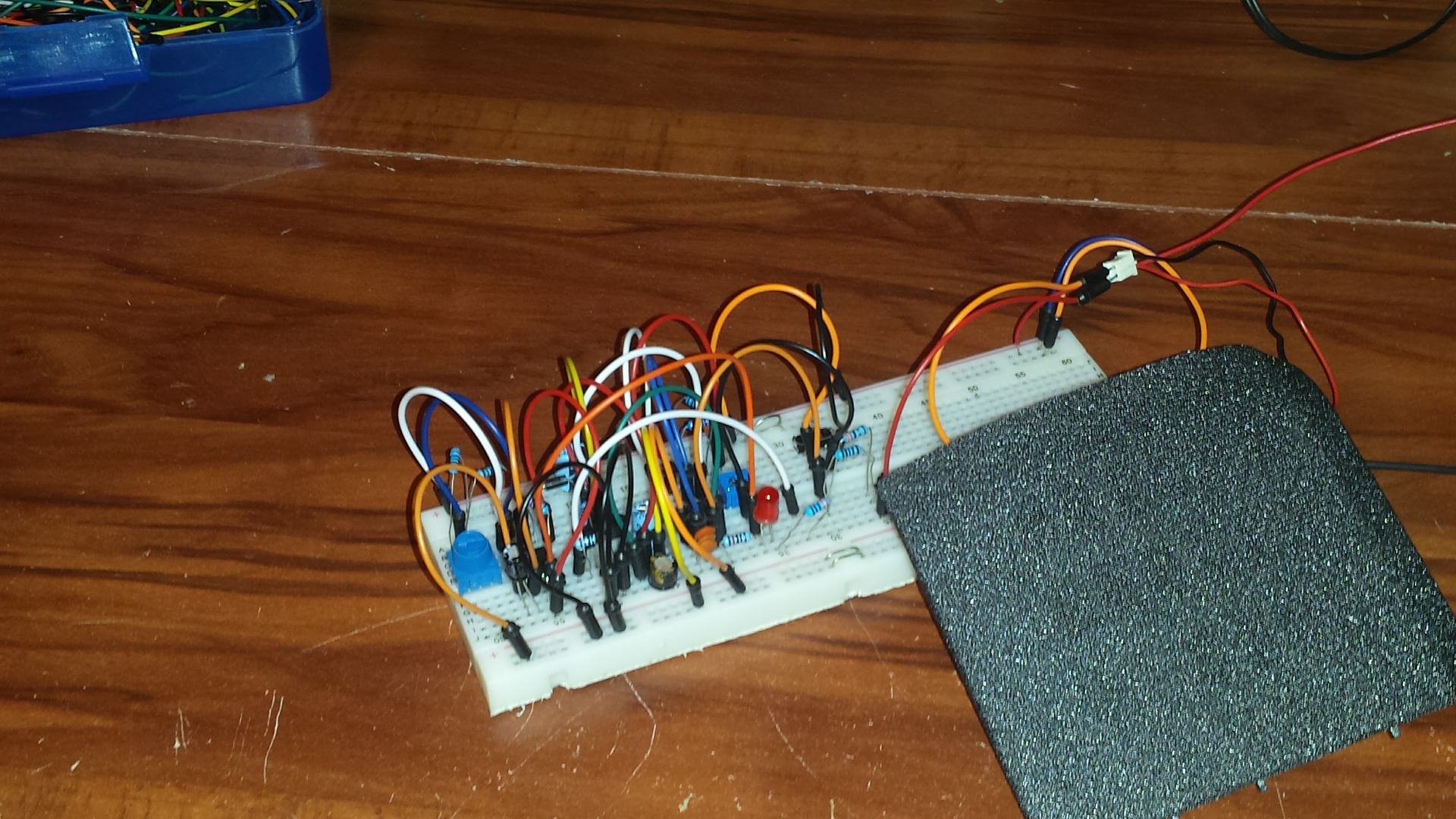 Star Trek Red Alert Sound Effect (using 555 Timers) 3 Steps (with Pictures) Instructables