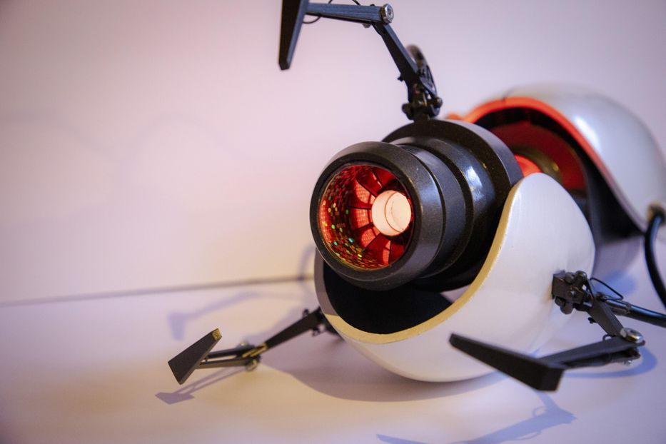 Making a LED Aperture Science Handheld Portal Device : 6 Steps (with ...