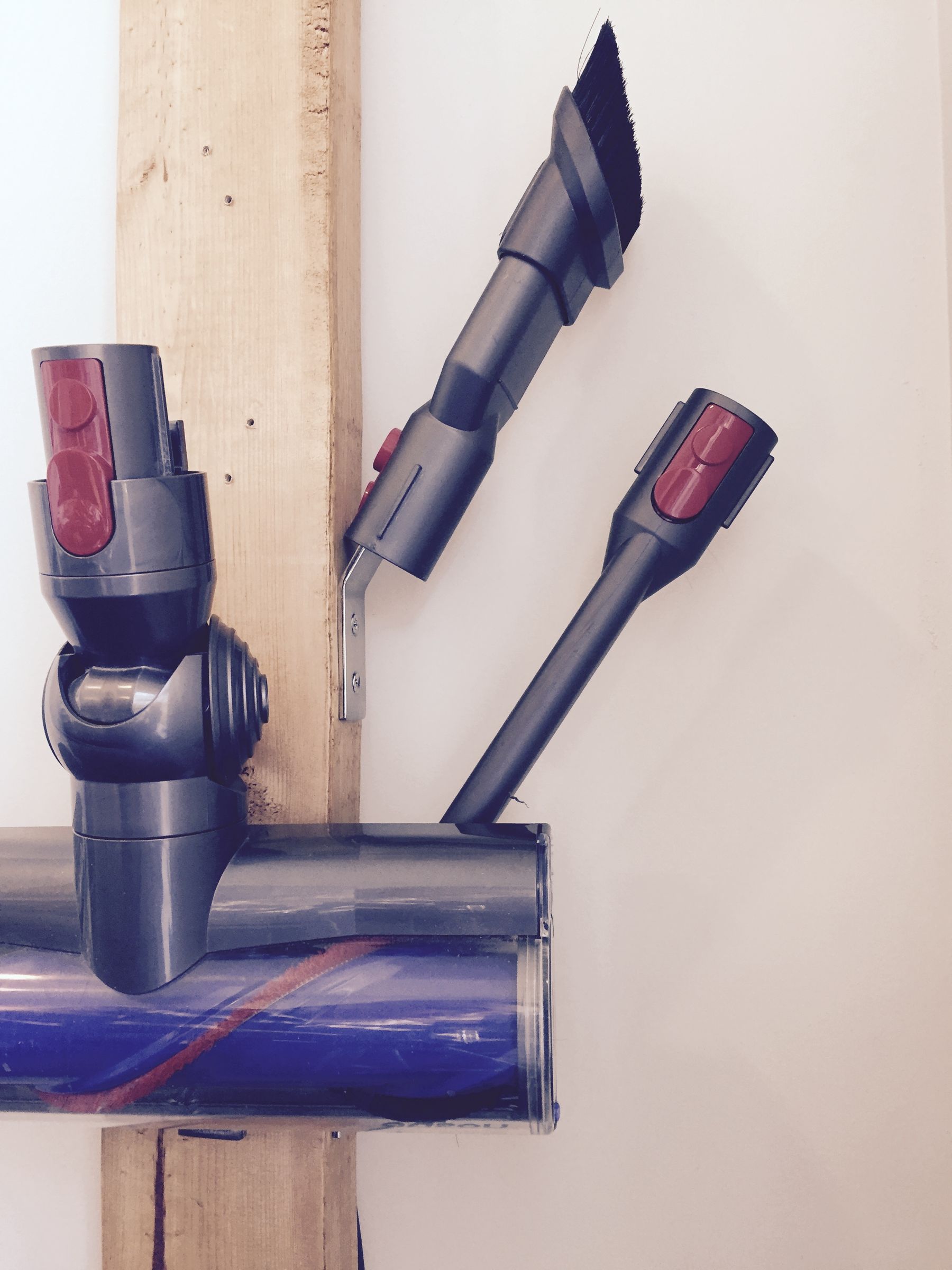 Wall Mount Dyson Cordless Vacuum 19 Steps (with Pictures) Instructables