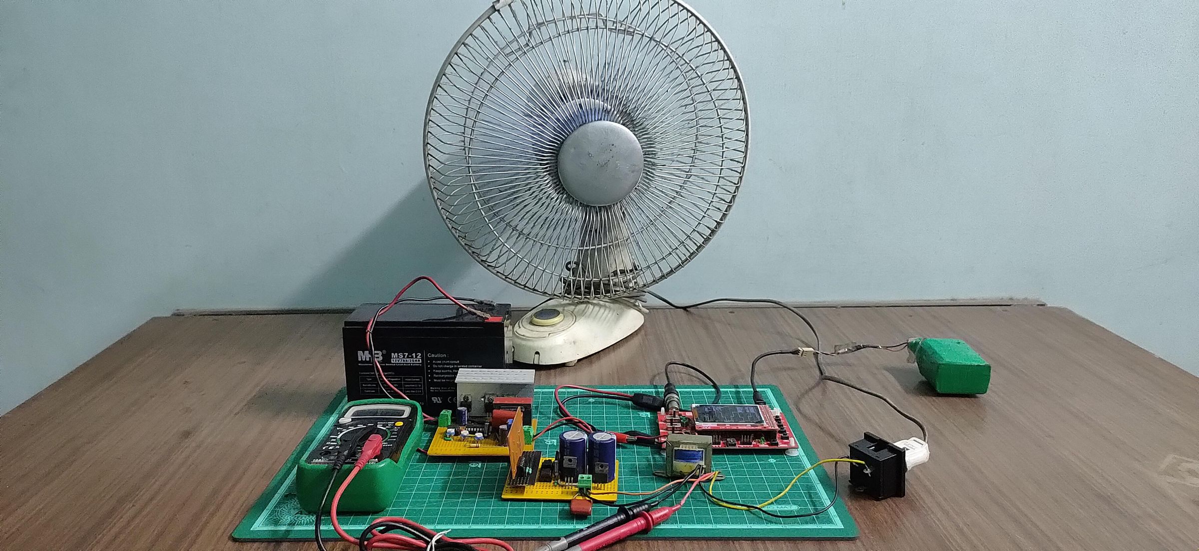 200W Modified Square Wave Inverter With Crystal Control : 10 Steps