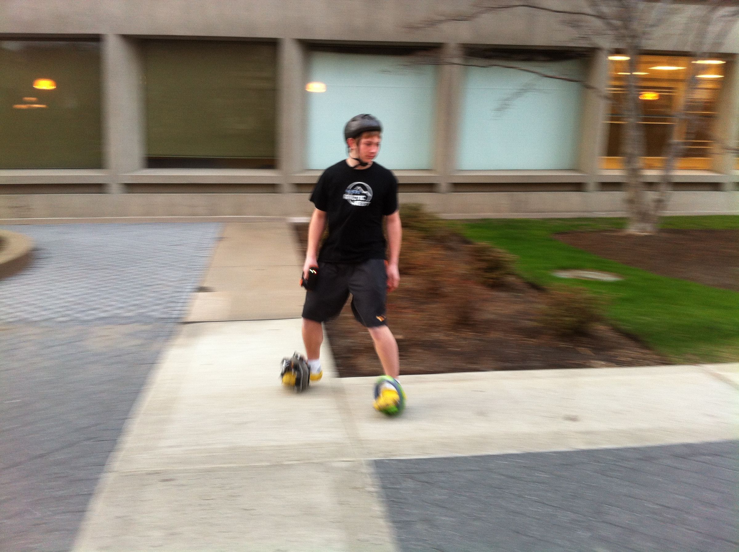 Electric Orbit Wheels: Laterally Propelled Hub-less Rollerblades : 11 ...