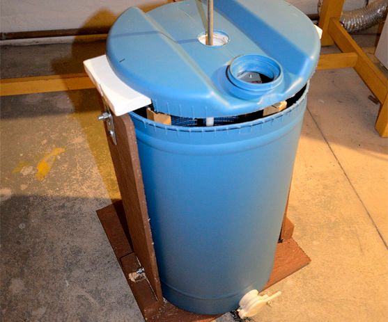 Cheap Honey Extractor - Instructables