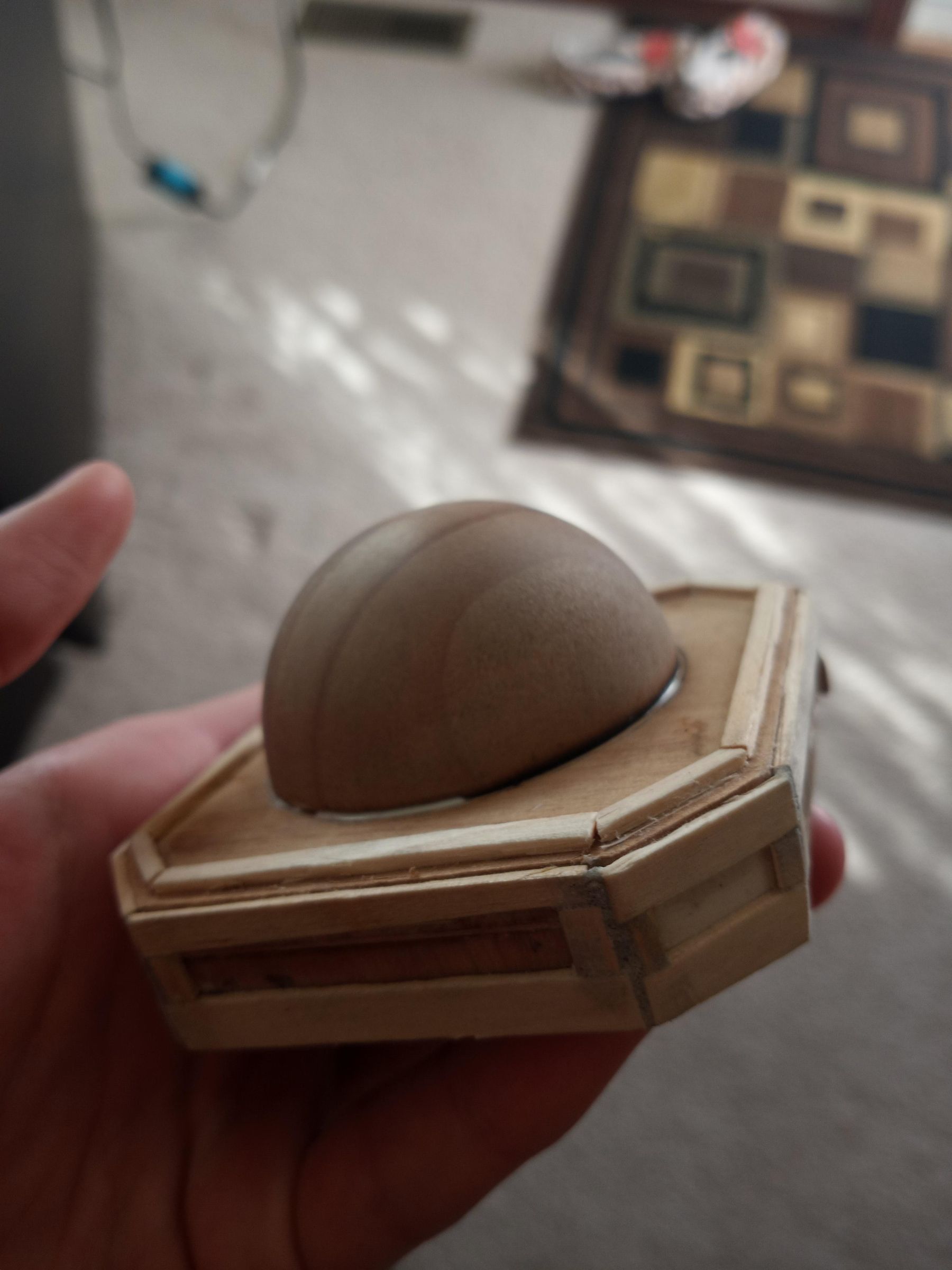 The Compass That Doesn't Point North 10 Steps (with Pictures