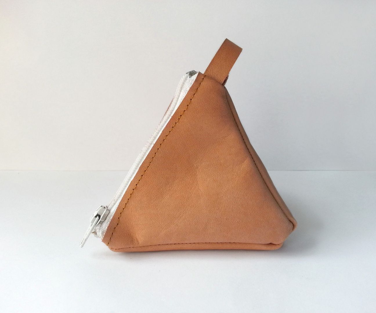 DIY Pyramid Leather Pouch