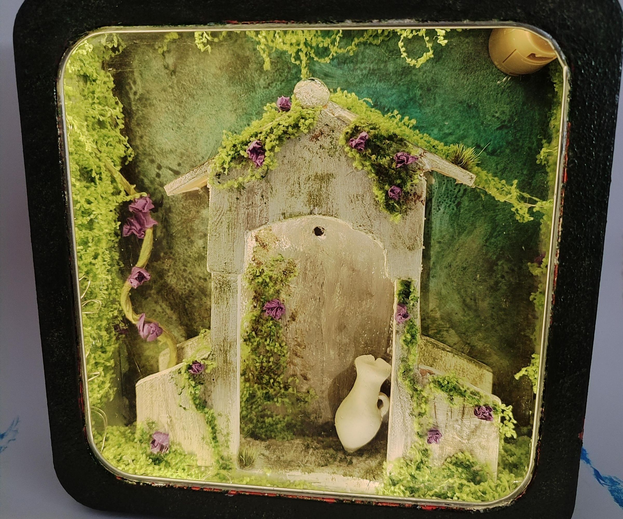 Miniature Ruins. Book Nook