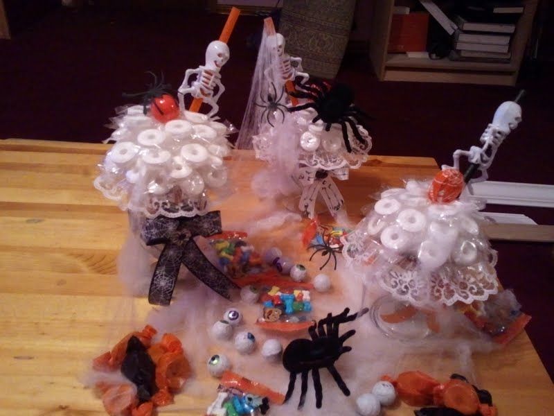 Halloween Candy Sundaes and Decorations
