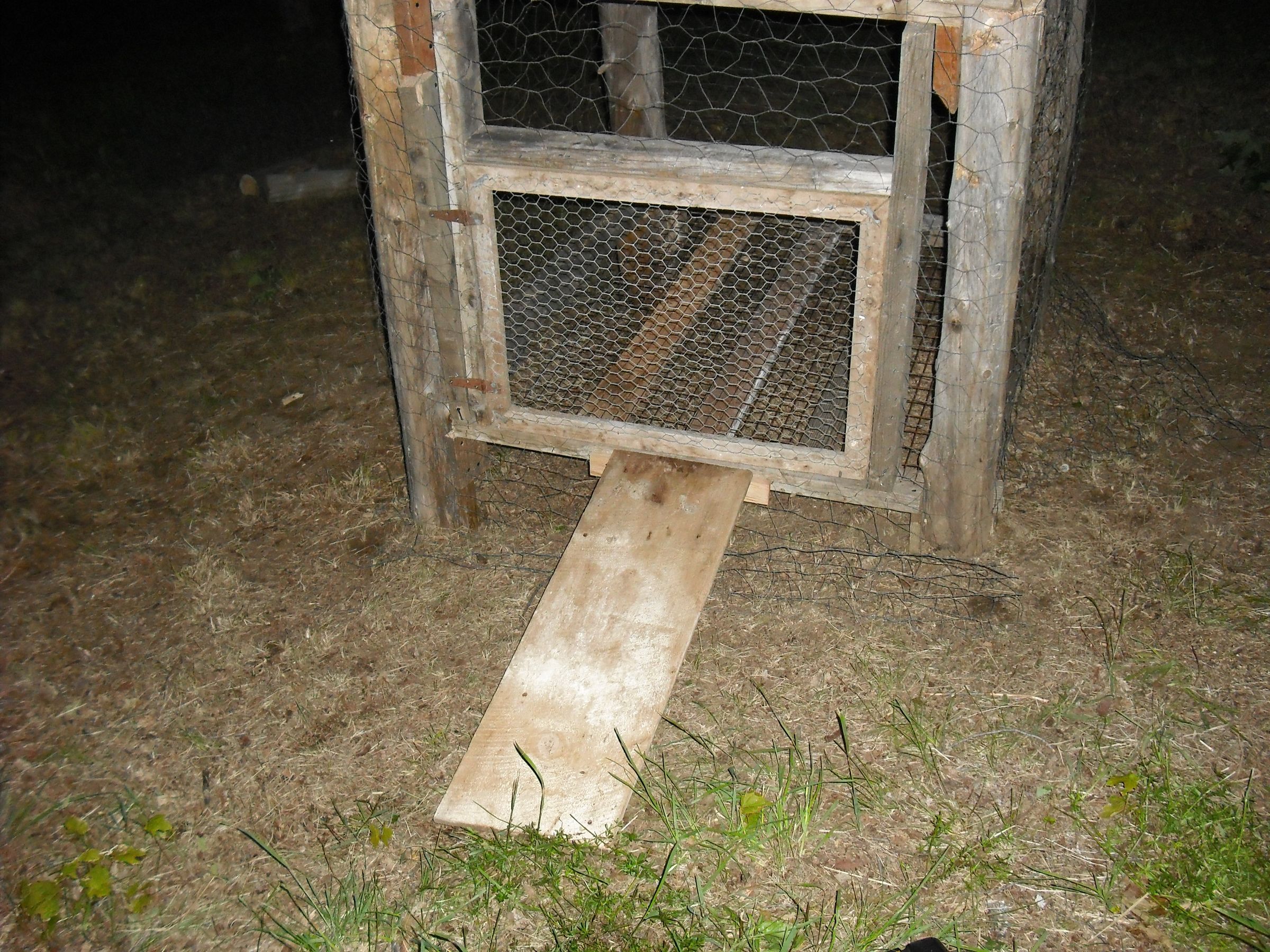 Building an Outdoor Chicken Coop 14 Steps Instructables