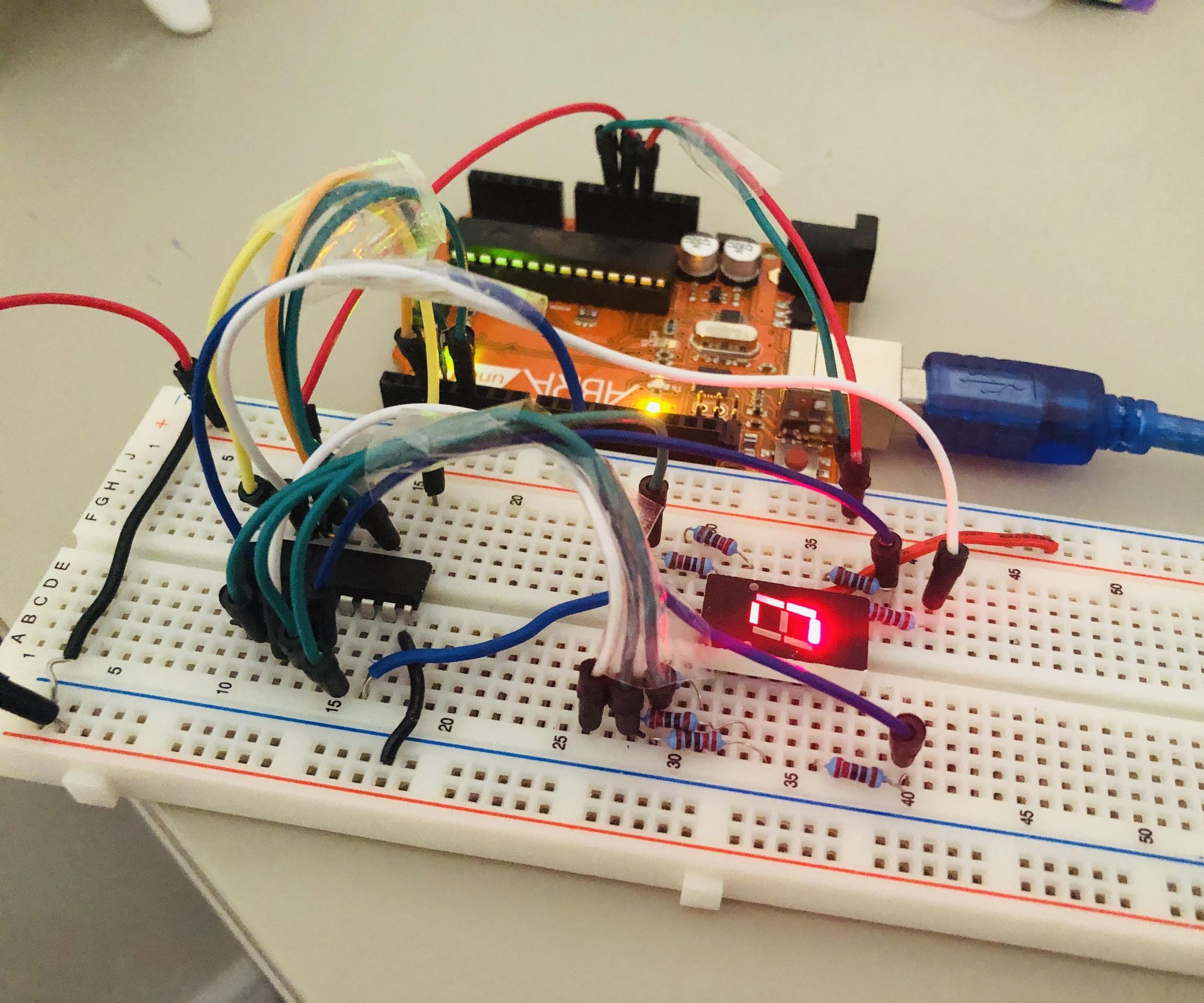 7 Segment Display Counter With Shift Register 