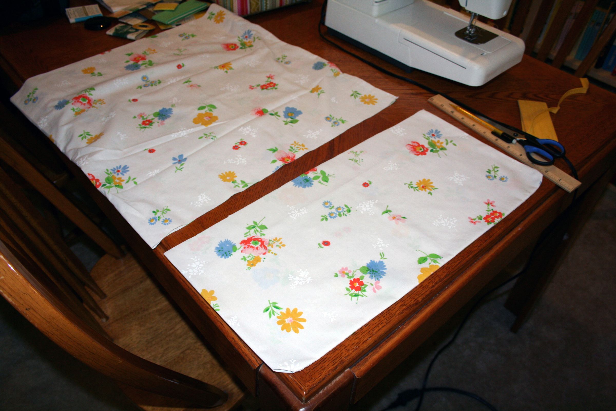 Vendor Apron From Pillowcase Tutorial 5 Steps (with Pictures