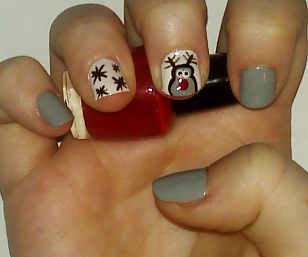 Reindeer Nail Art Tutorial | Samantha Beauty