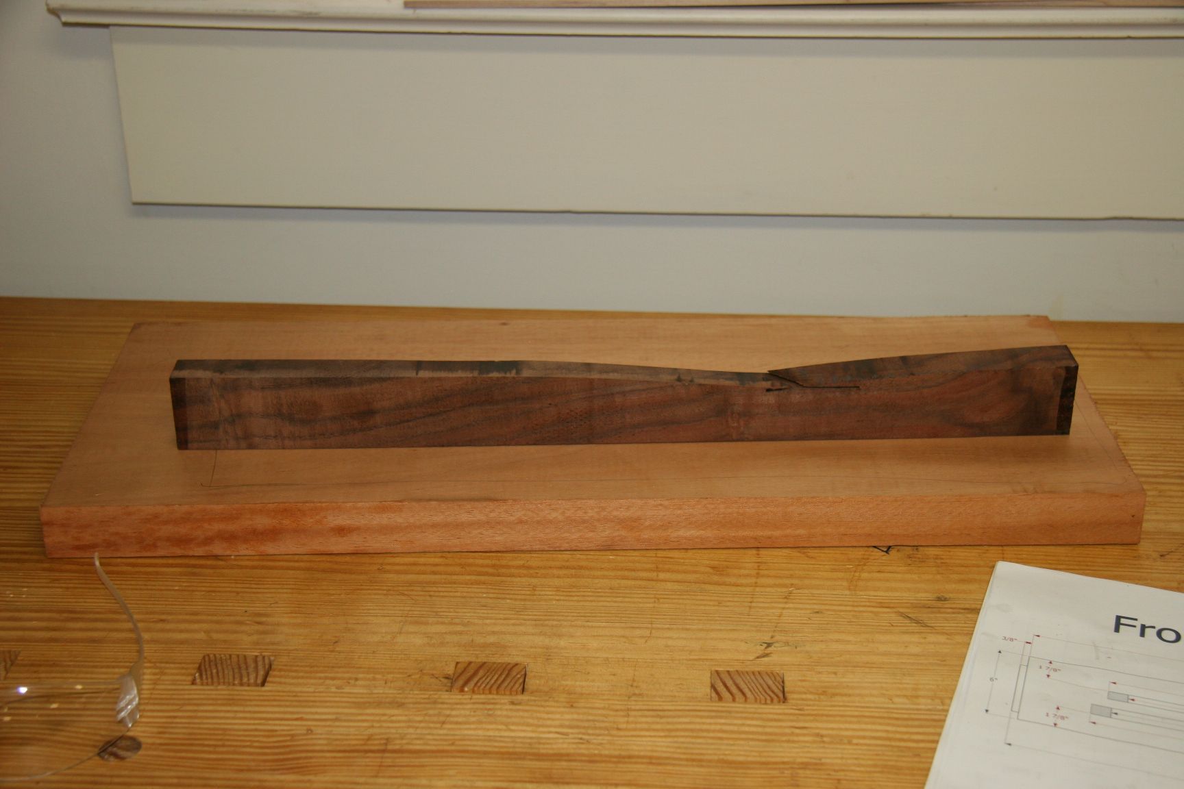 Turrning a European Style Wooden Pen 4 Steps (with Pictures