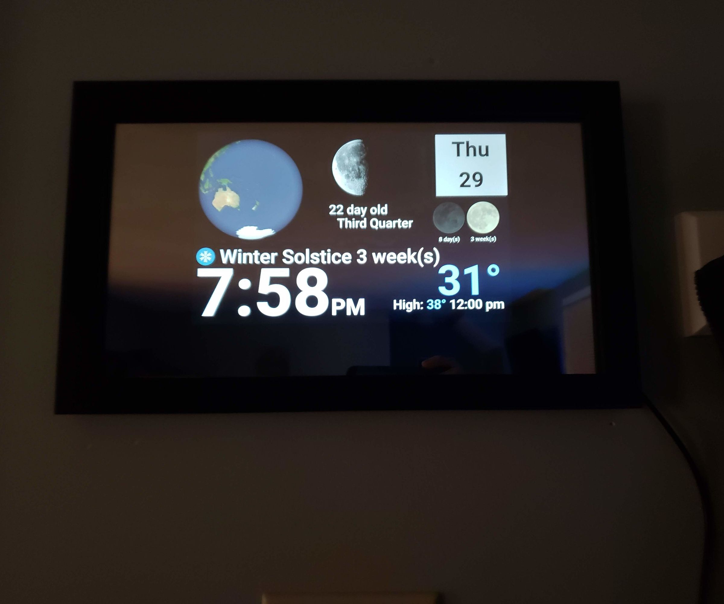 Earth & Moon Magic Mirror