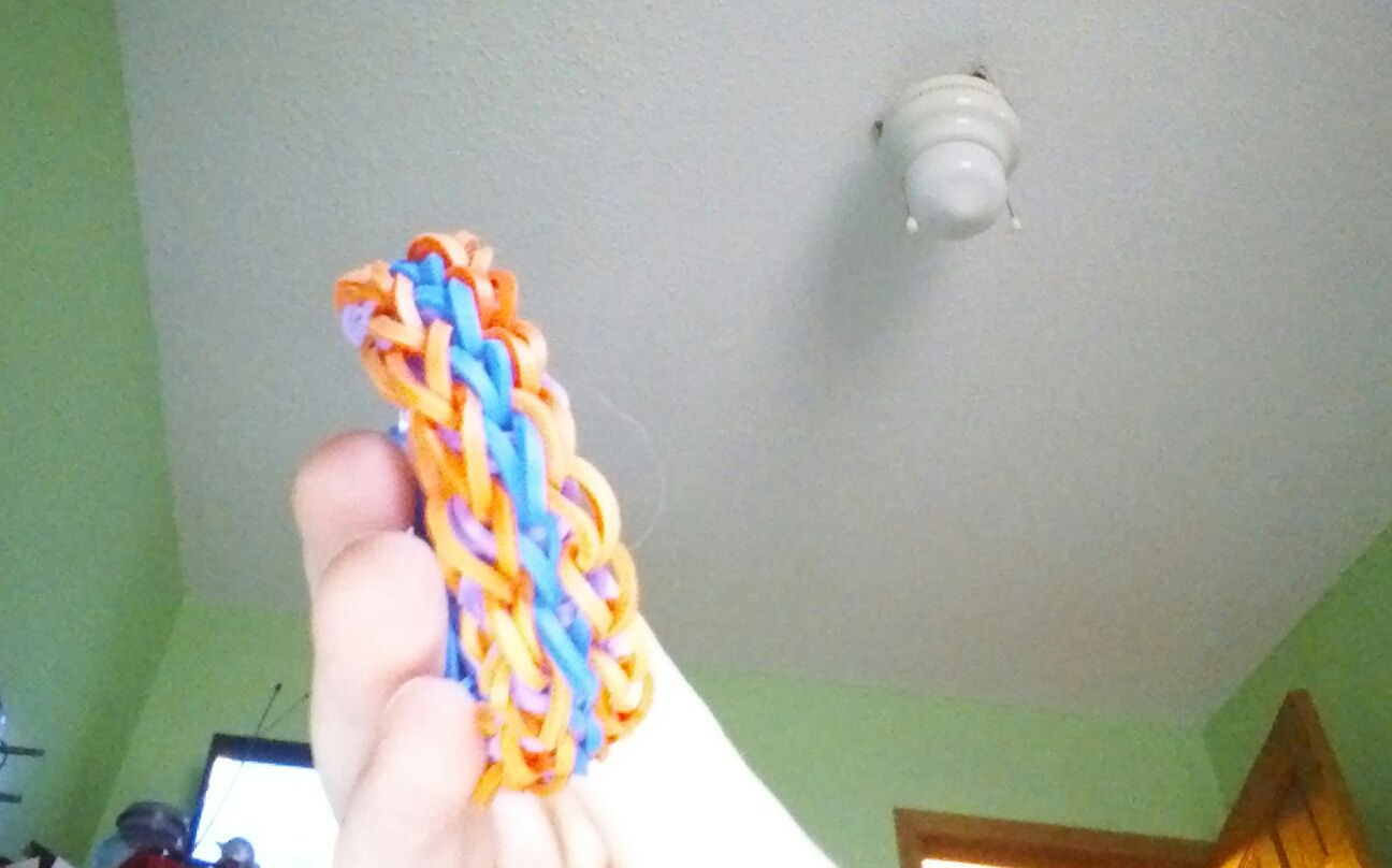 Rainbow Loom Locked Lifesaver Bracelet