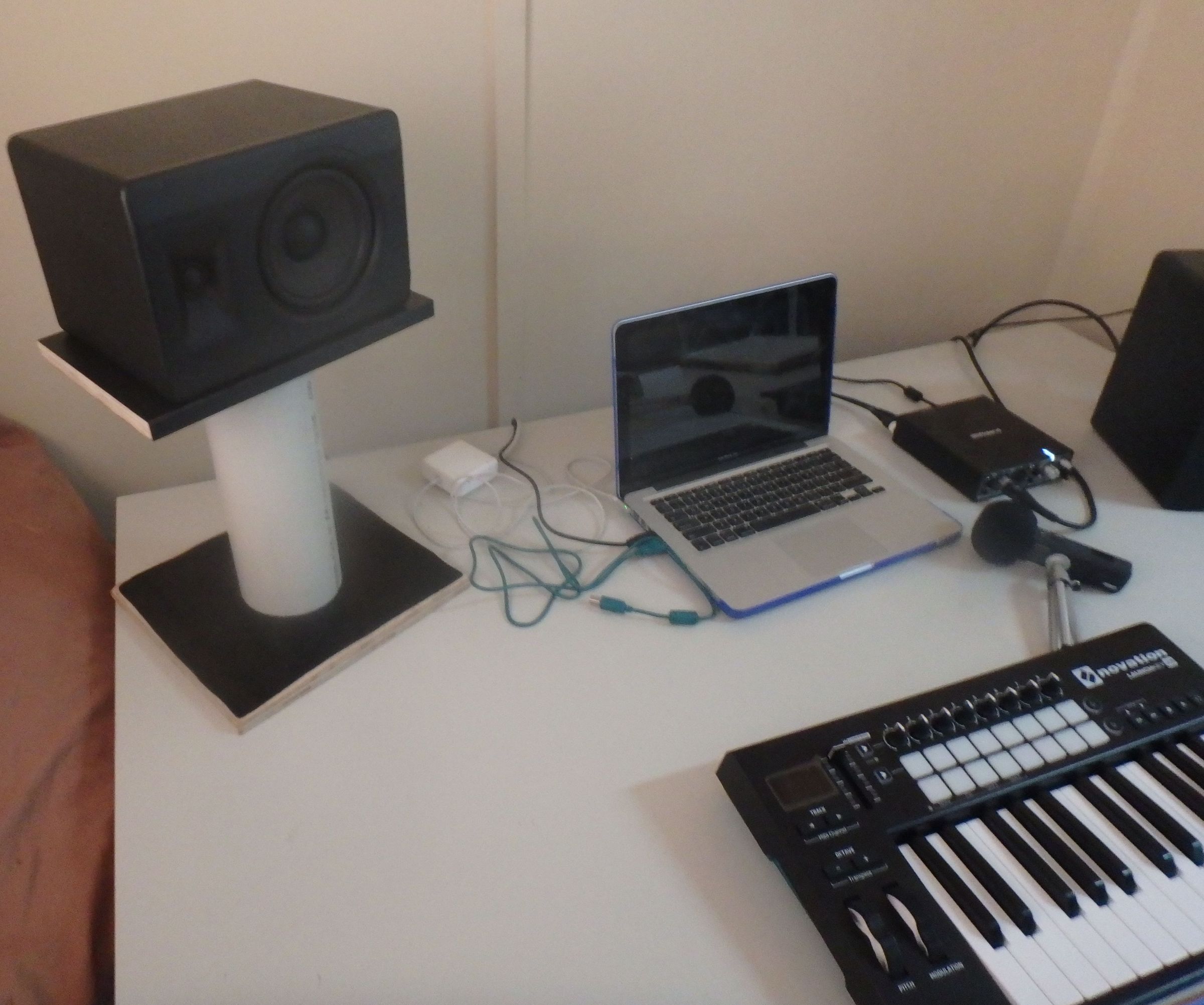 How to Make Cheap and Easy Speaker Stands