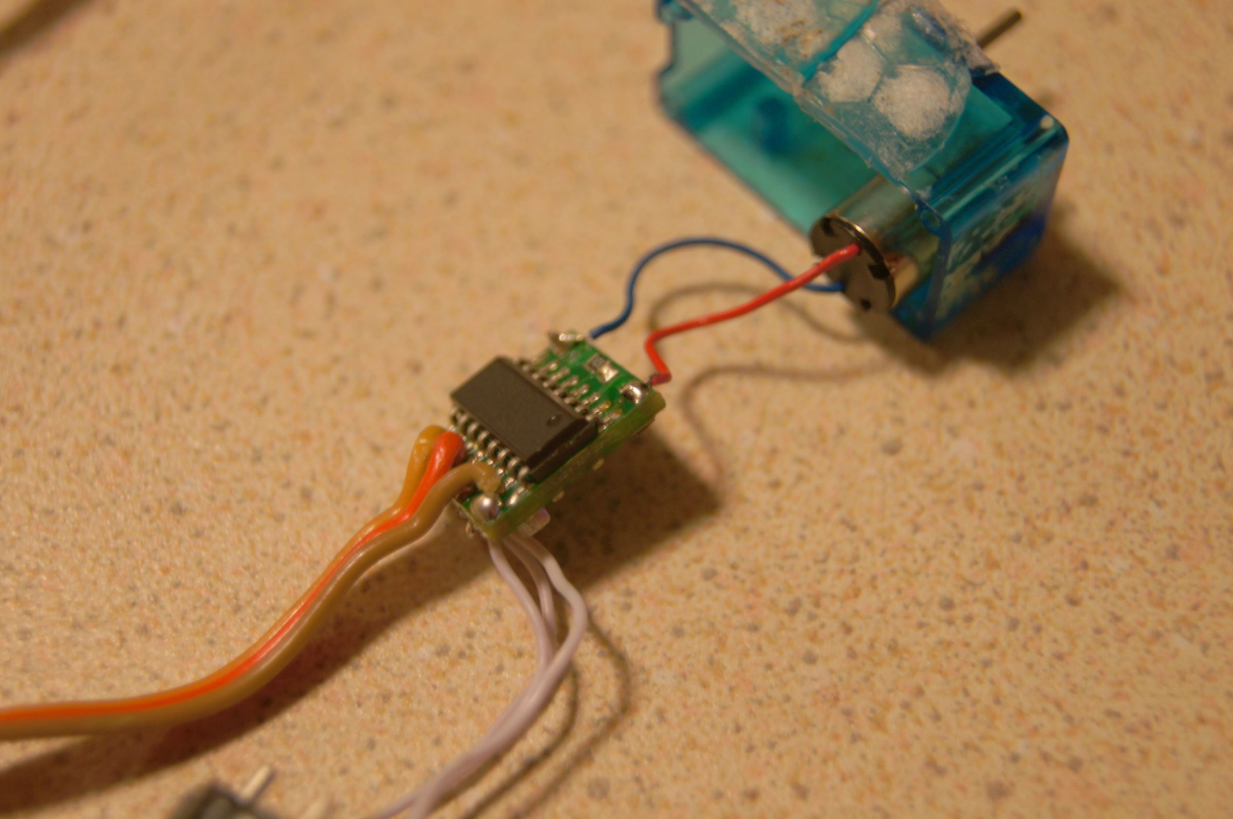 Convert a Servo to Switch on and Off LED's : 4 Steps - Instructables