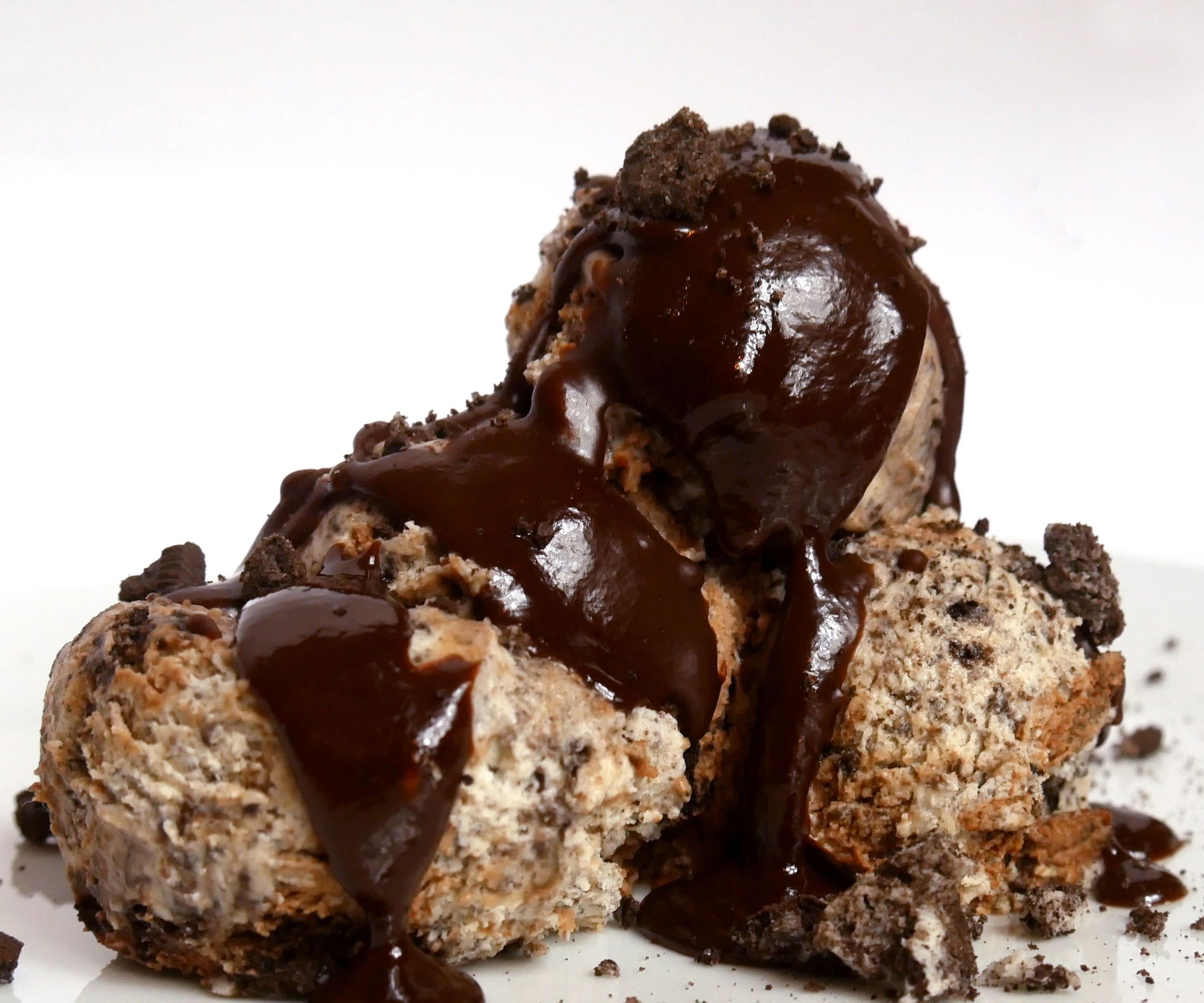 OREO COOKIES & CREAM ICE CREAM WITH CHOCOLATE FUDGE - NO CHURN / NO MACHINE