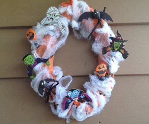 Halloween Candy Wreath (Kids Friendly)