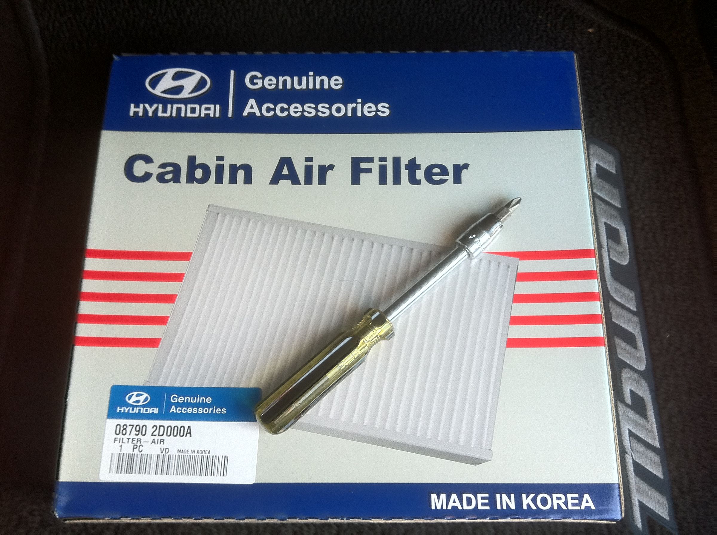 How to replace the cabin air filter on the Hyundai Tiburon 2008