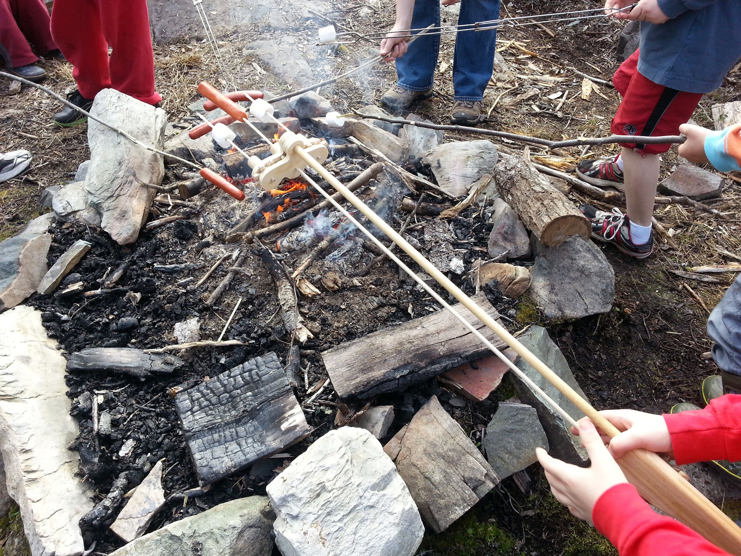 Rotating Three-Marshmallow Toaster