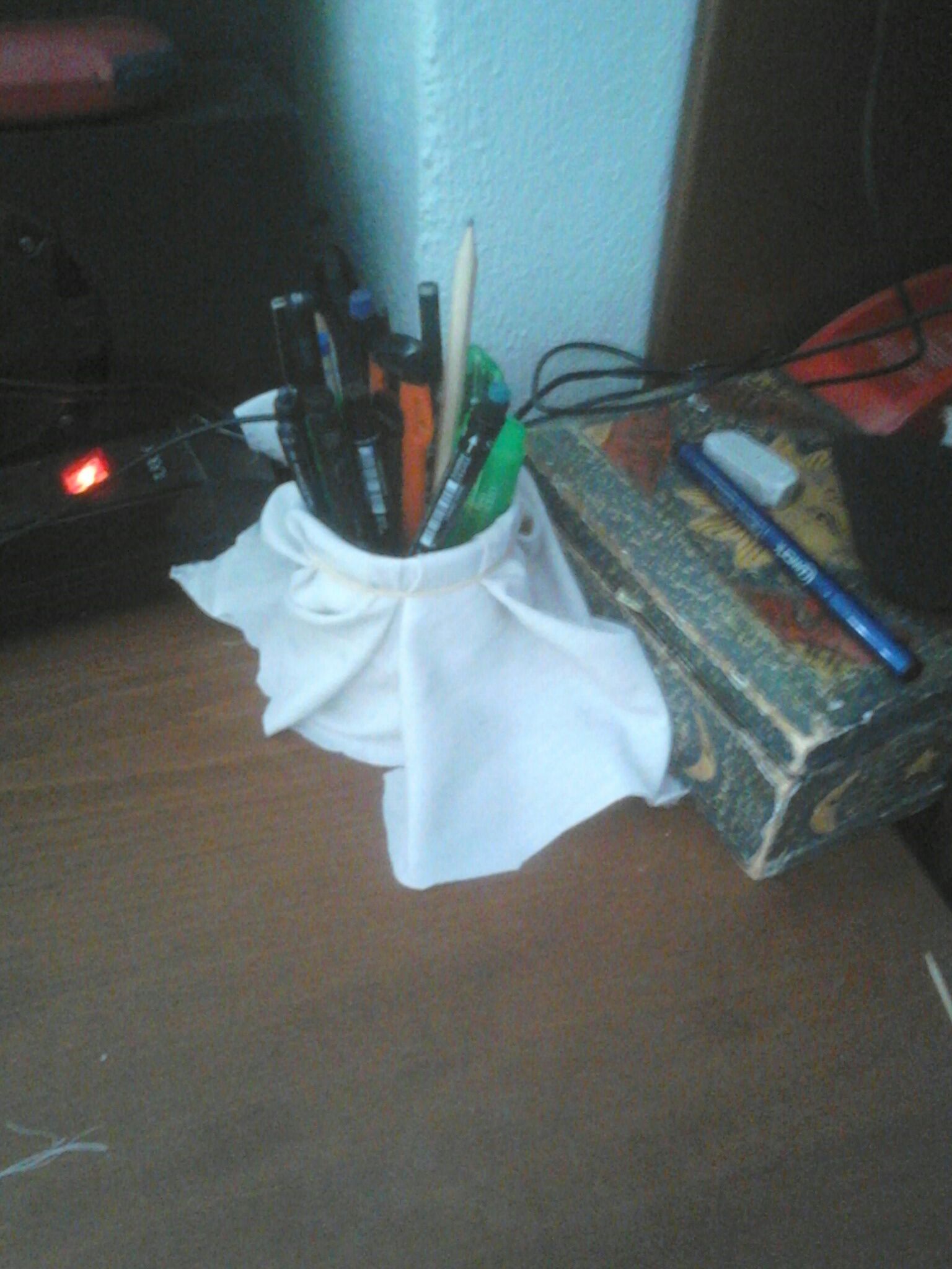 A Very Simple Pen Holder