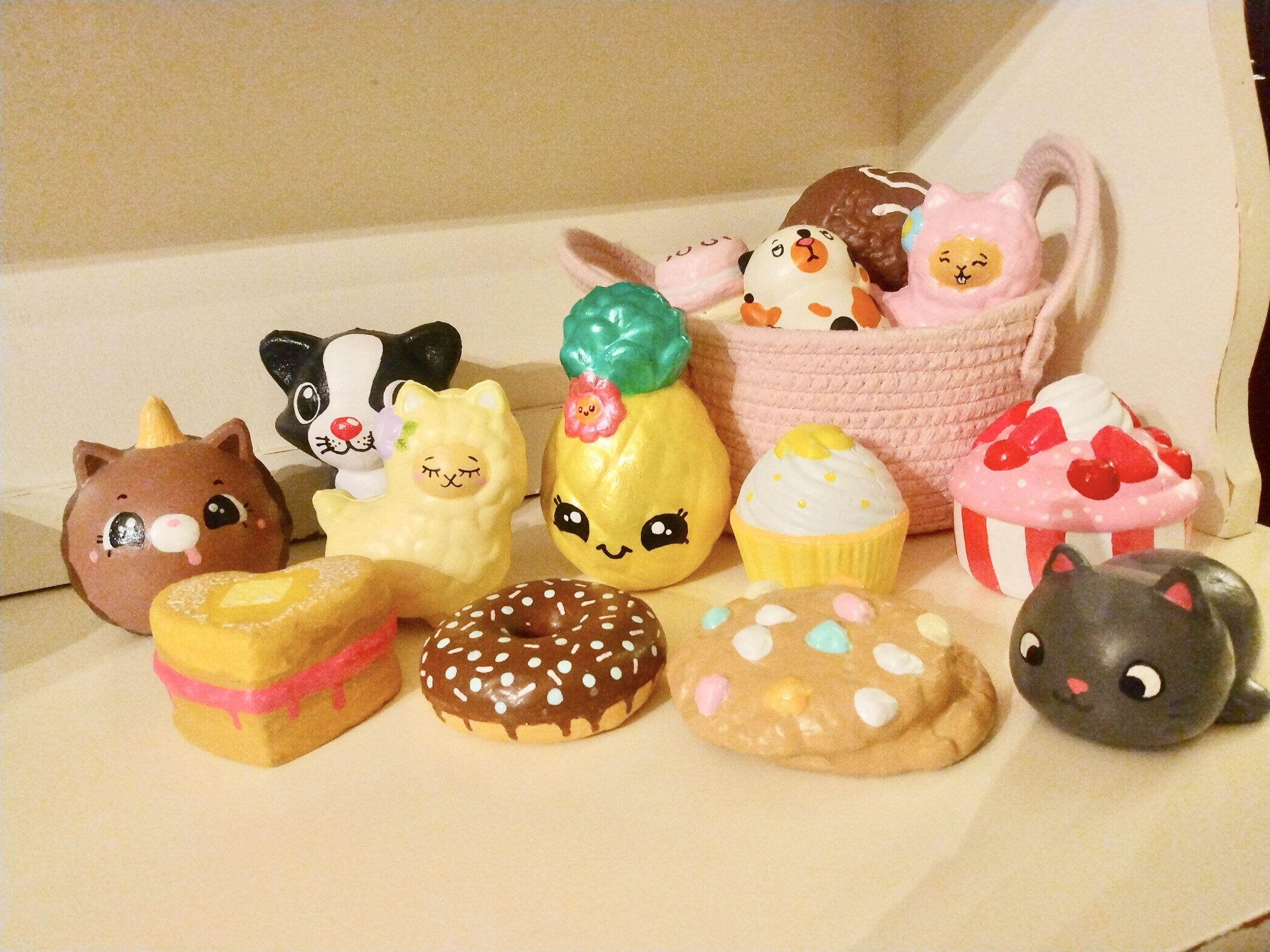 How to Paint Squishies! 4 Steps Instructables