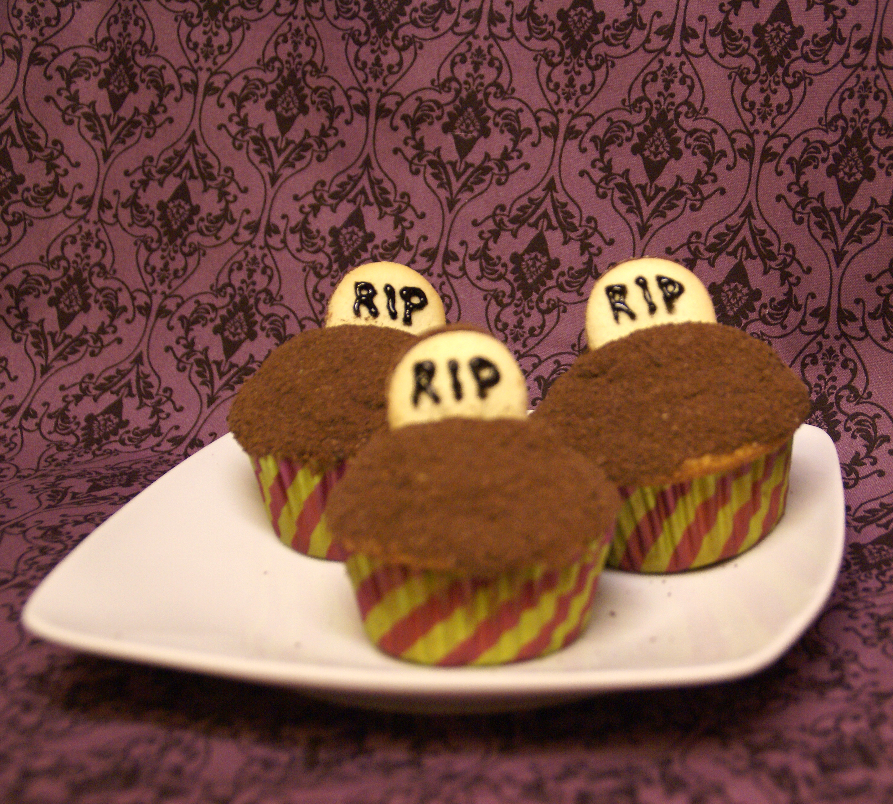 Easy Gravestone Cupcakes