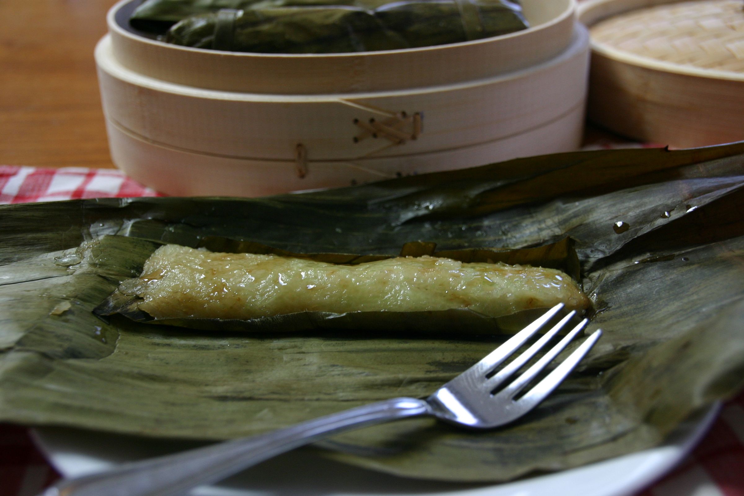 Suman Sa Lihiya - Filipino Steamed Sweet Sticky Rice Cakes