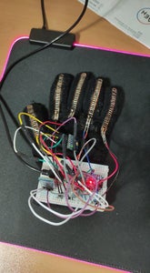 Greek Sign Language Translation Glove : 7 Steps - Instructables