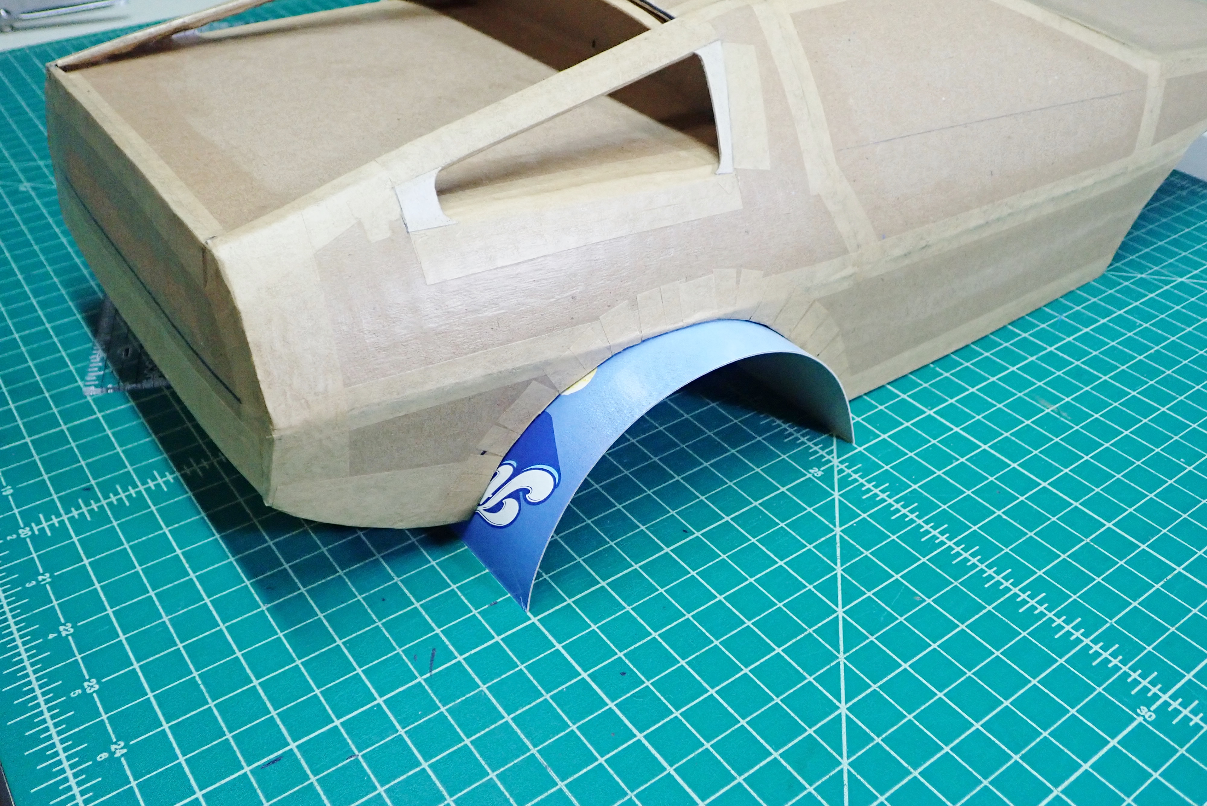 Make a Cardboard DeLorean RC Body 16 Steps (with Pictures