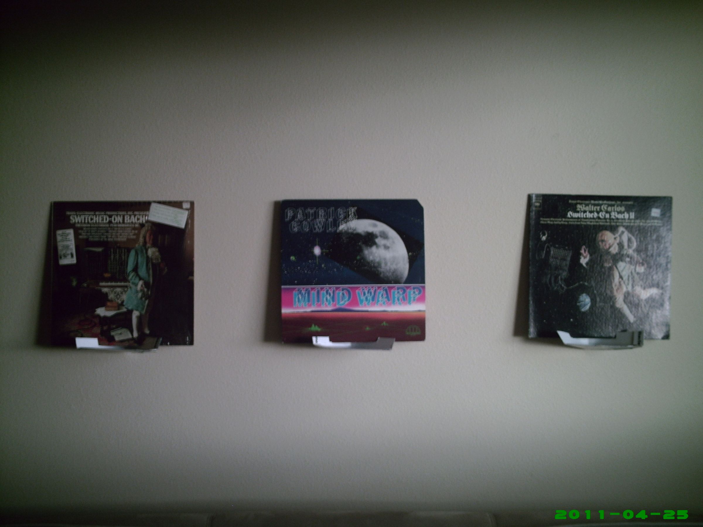 Vinyl Record Wall Mount Via Shoe Box