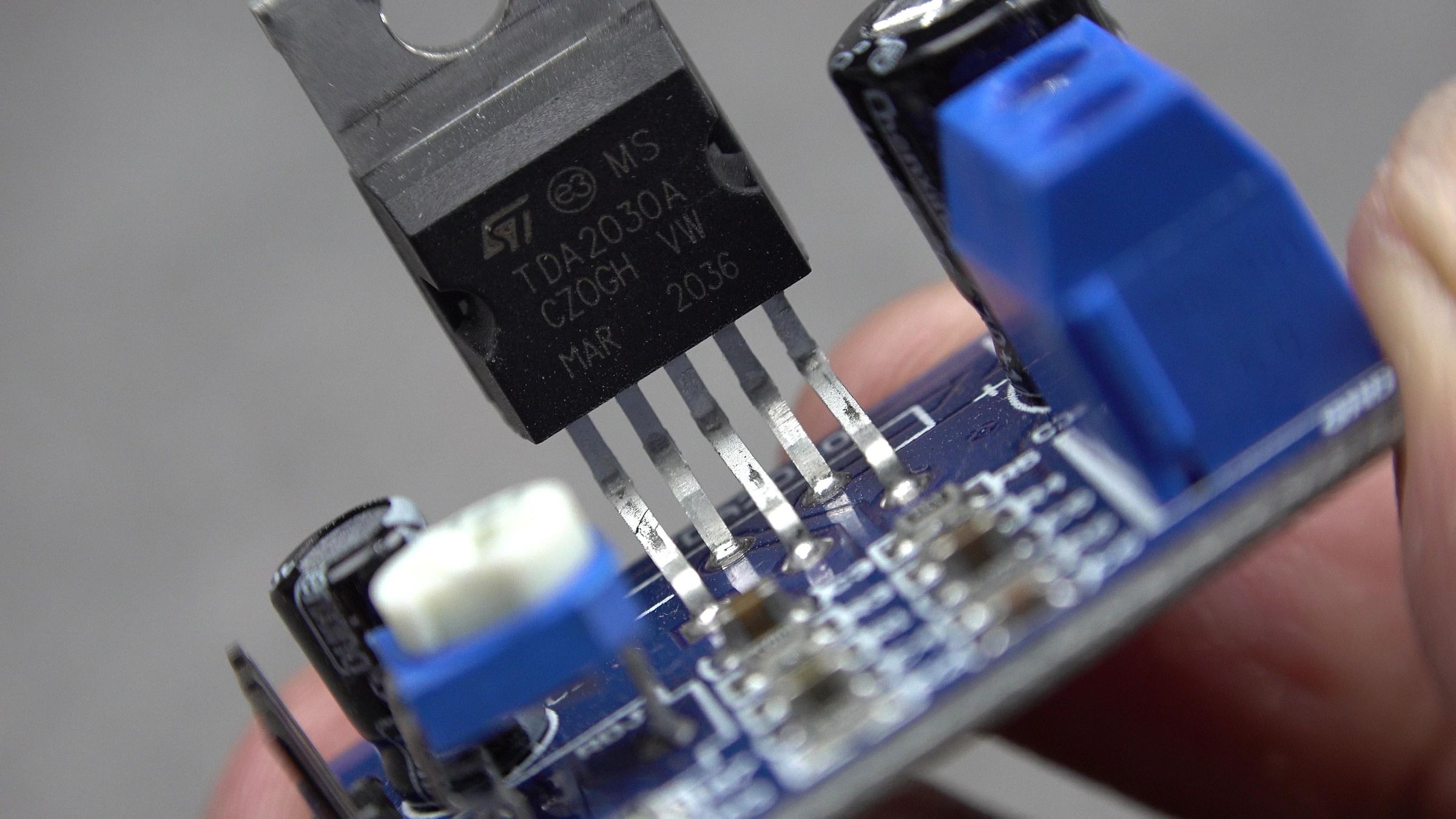 TDA2030 Make Amplifier Circuit : 10 Steps - Instructables