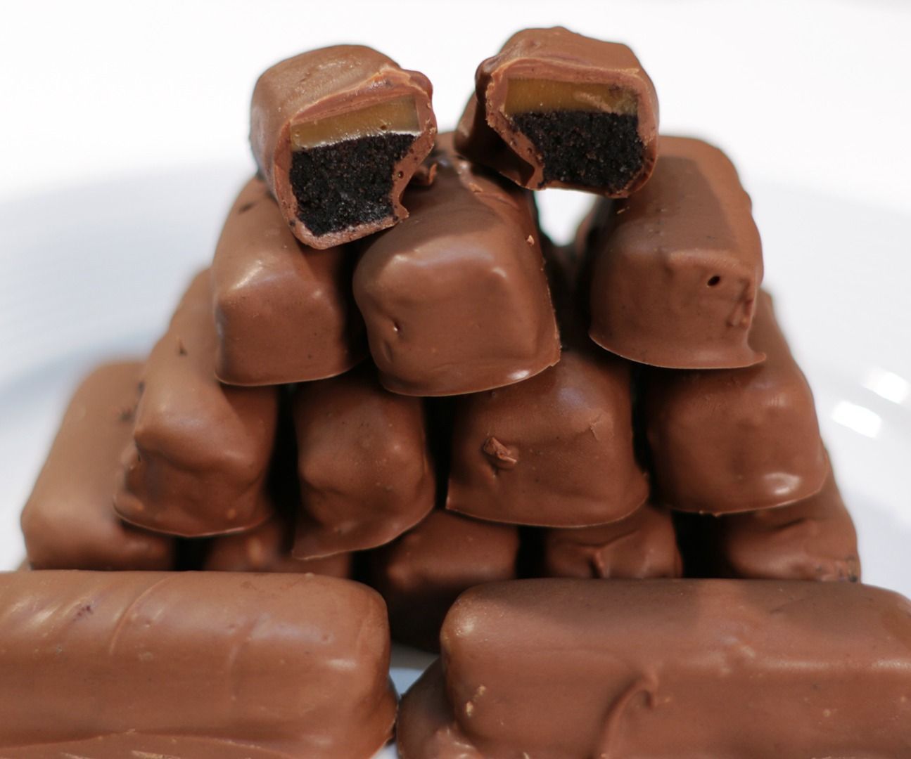 Twix Oreo Cookie Bars