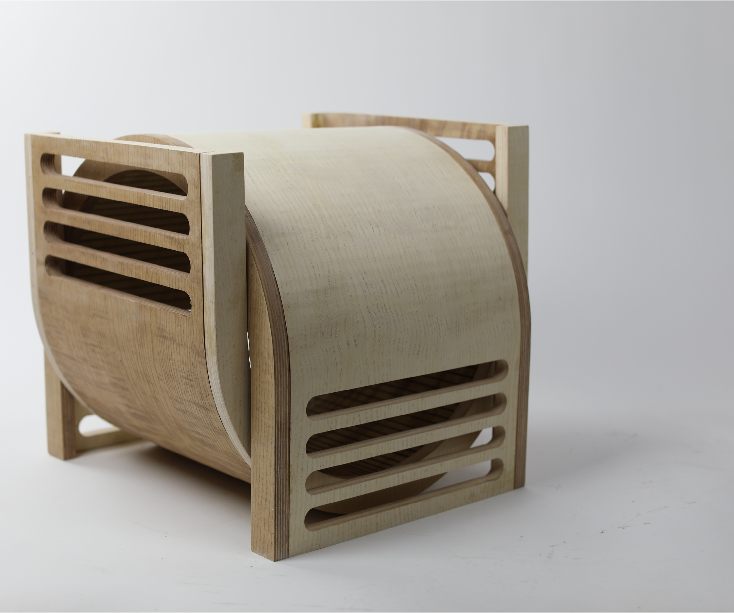 Uillinn: a Pair of Stools