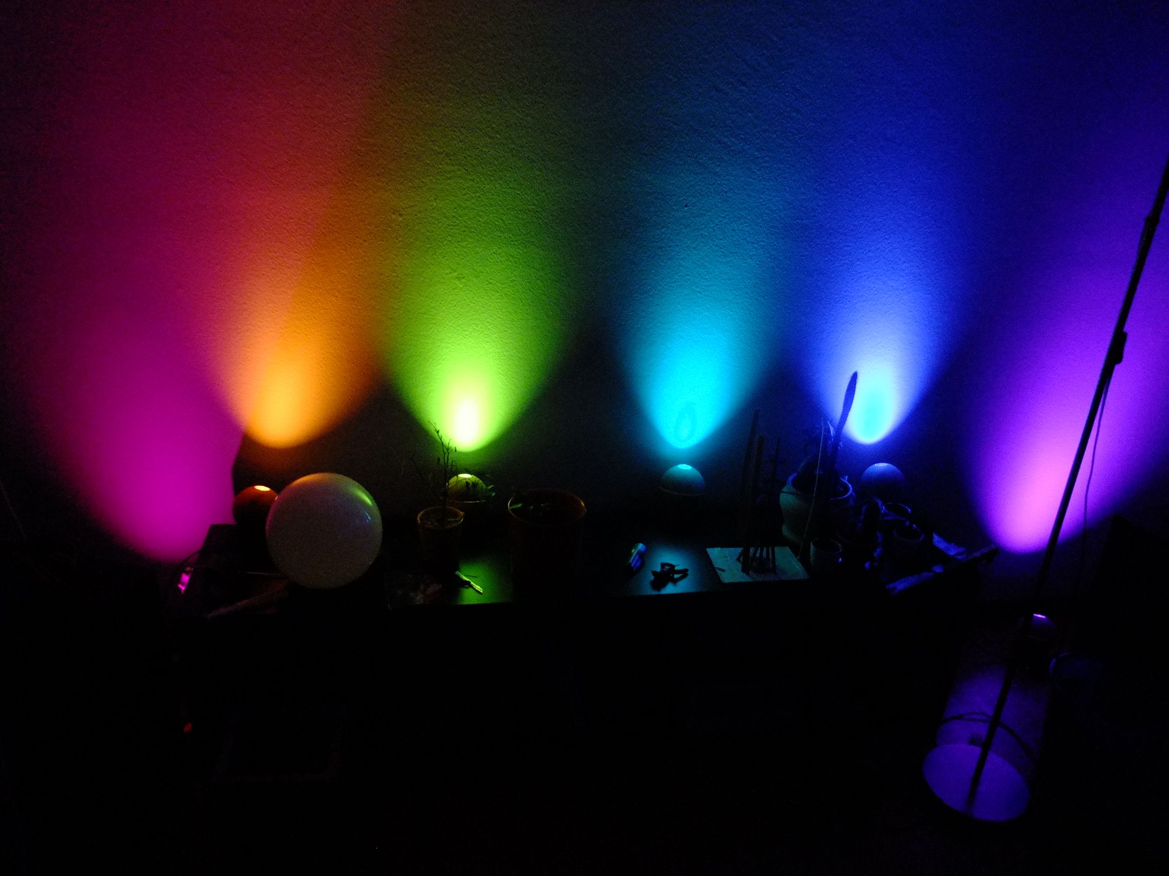 Chained mood-light using high power RGB LEDs