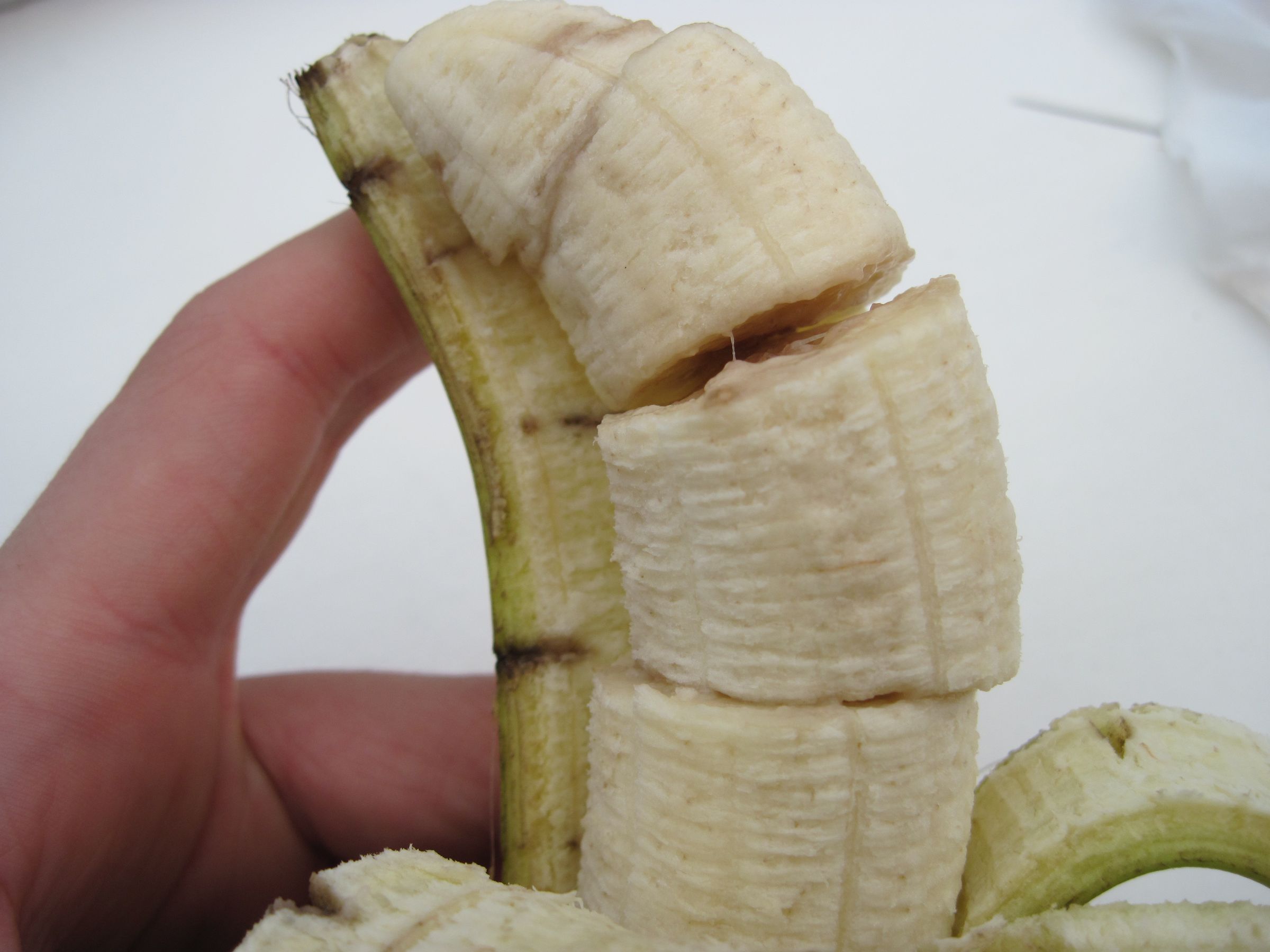Pre-sliced Banana Prank!