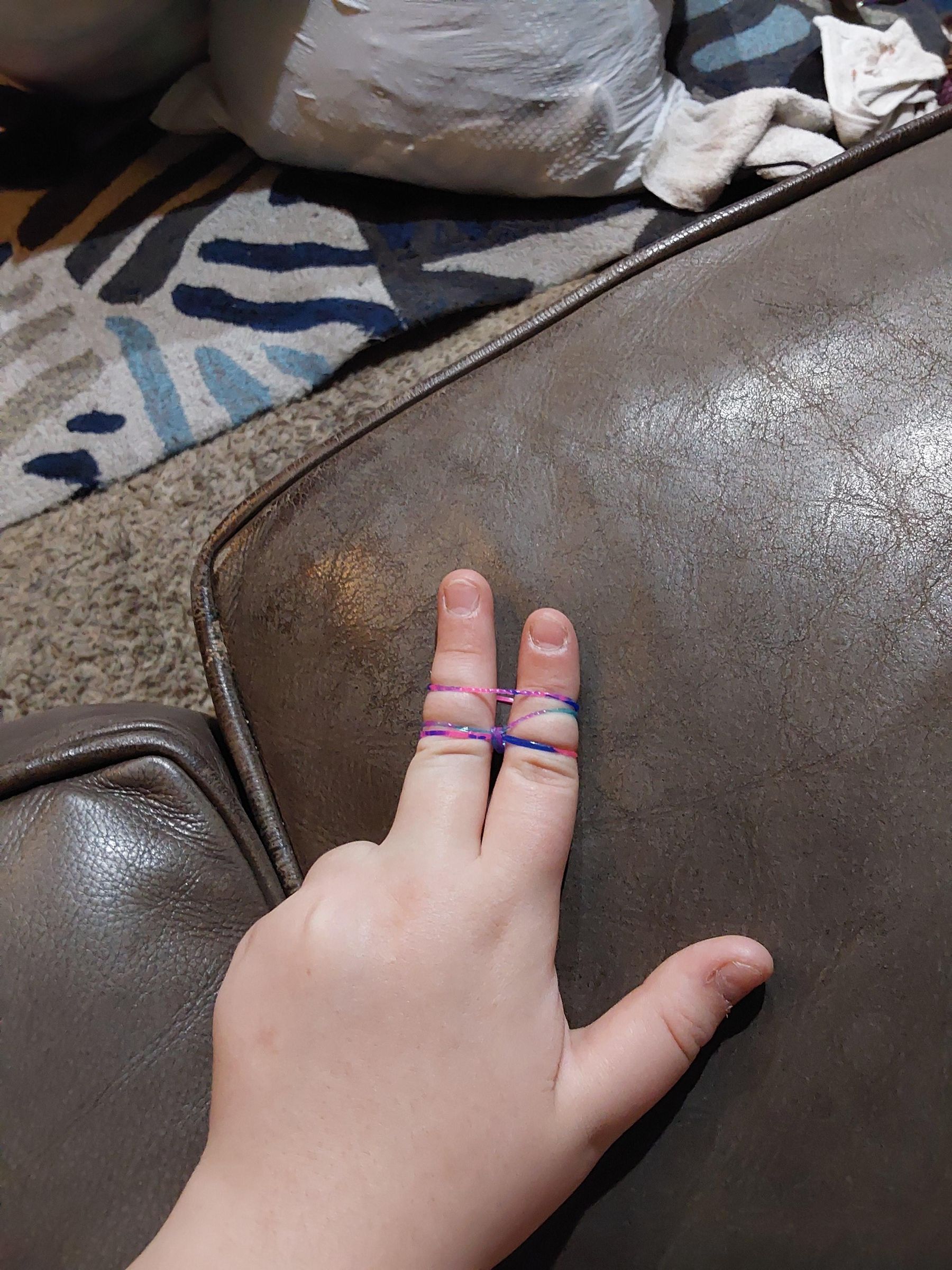 Fishtail Rubber Band Bracelet With No Loom 4 Steps Instructables