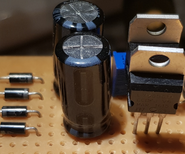 Simple Split Power Supply 5V