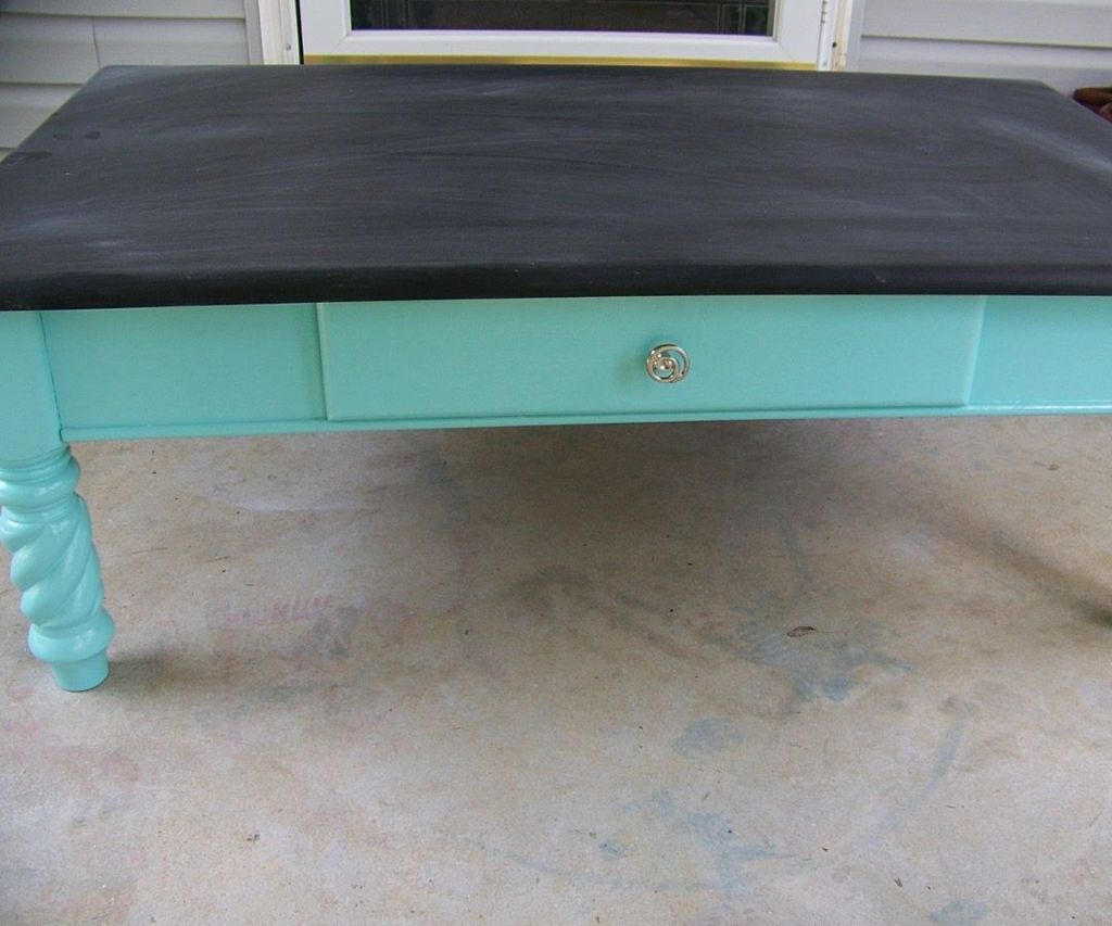 Coffee Table Transformed Into a Kids Chalkboard Table 4 Steps (with