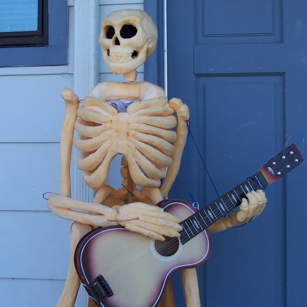 Life-size Skeleton Pumpkin Carving!