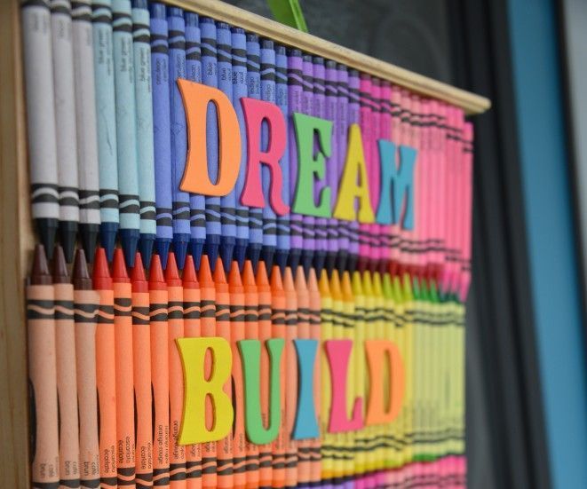  Crayon Art: Back-to-school Door Decoration