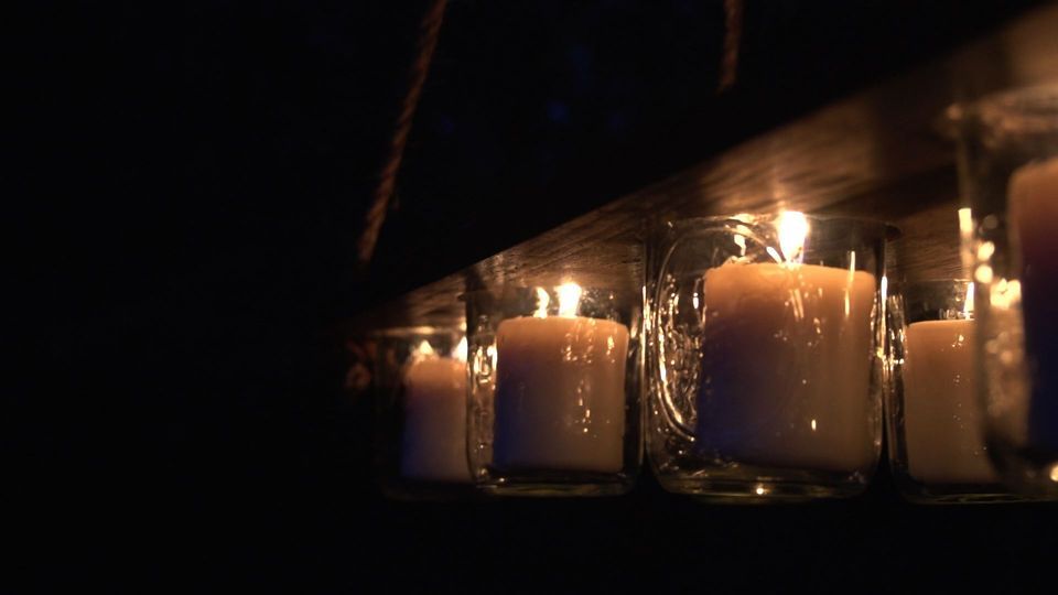 DIY: Mason Jar Chandelier