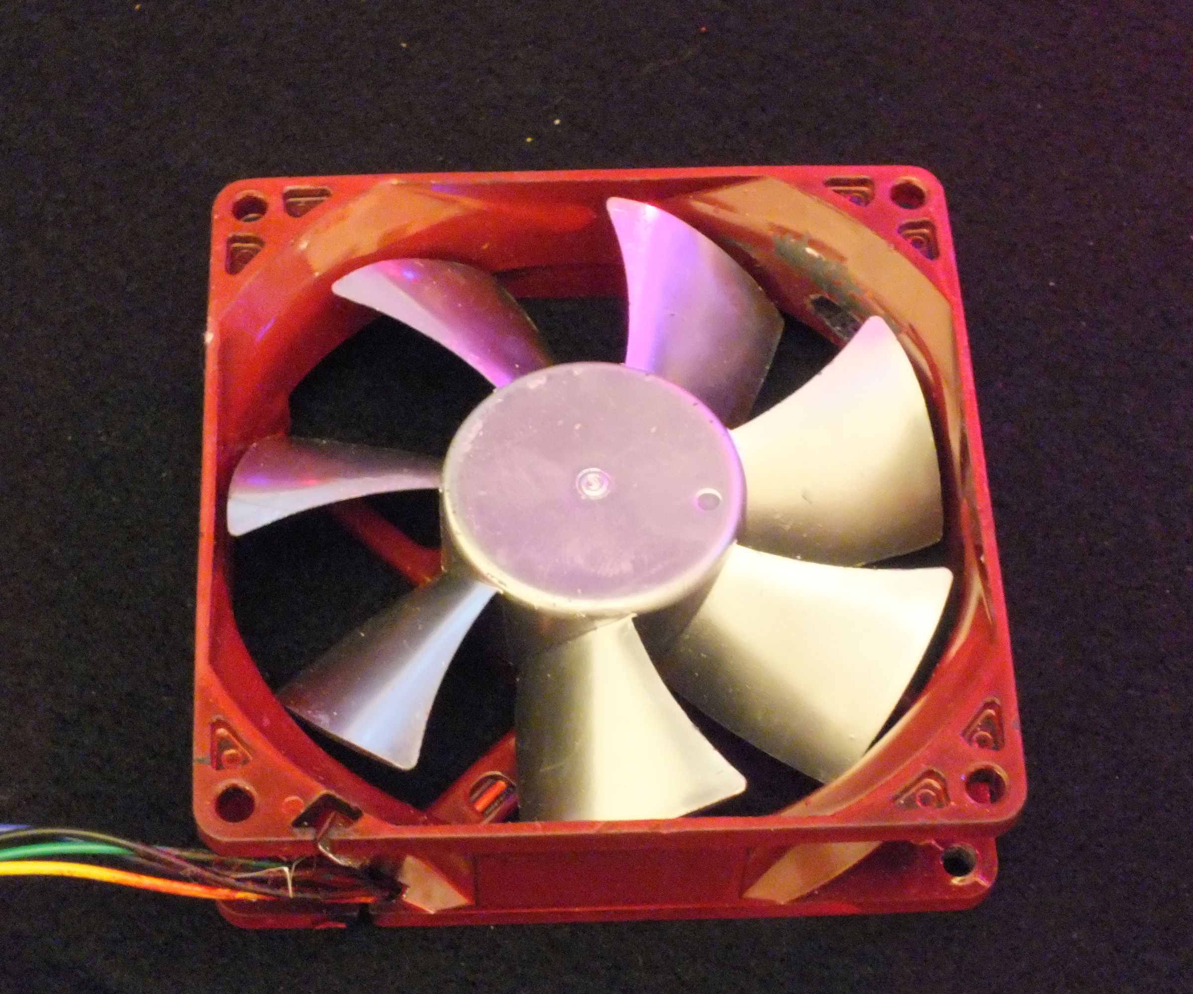 REPAINT a PC FAN (MOD)
