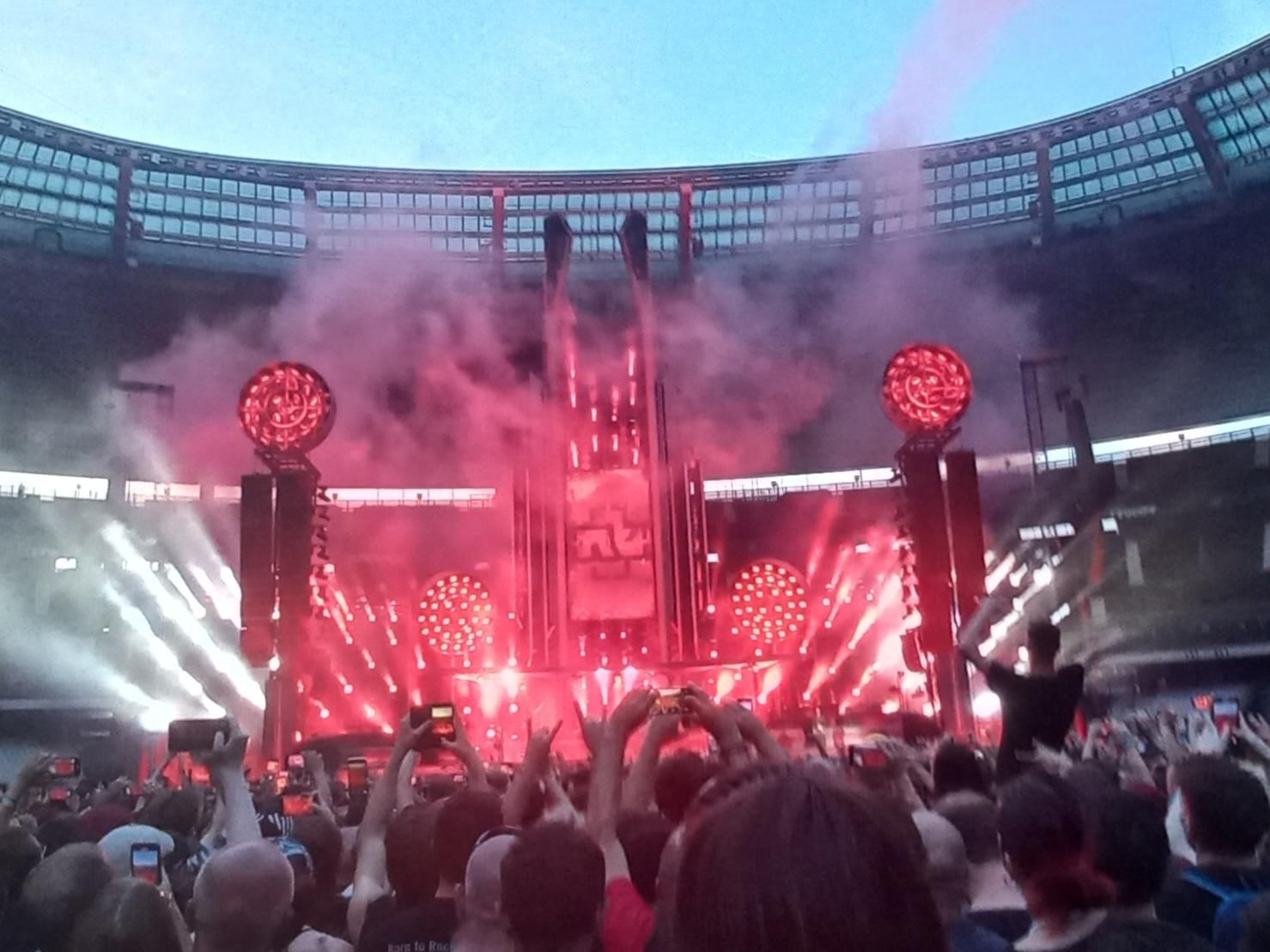 Rammstein Stage Lighting 8 Steps (with Pictures) Instructables