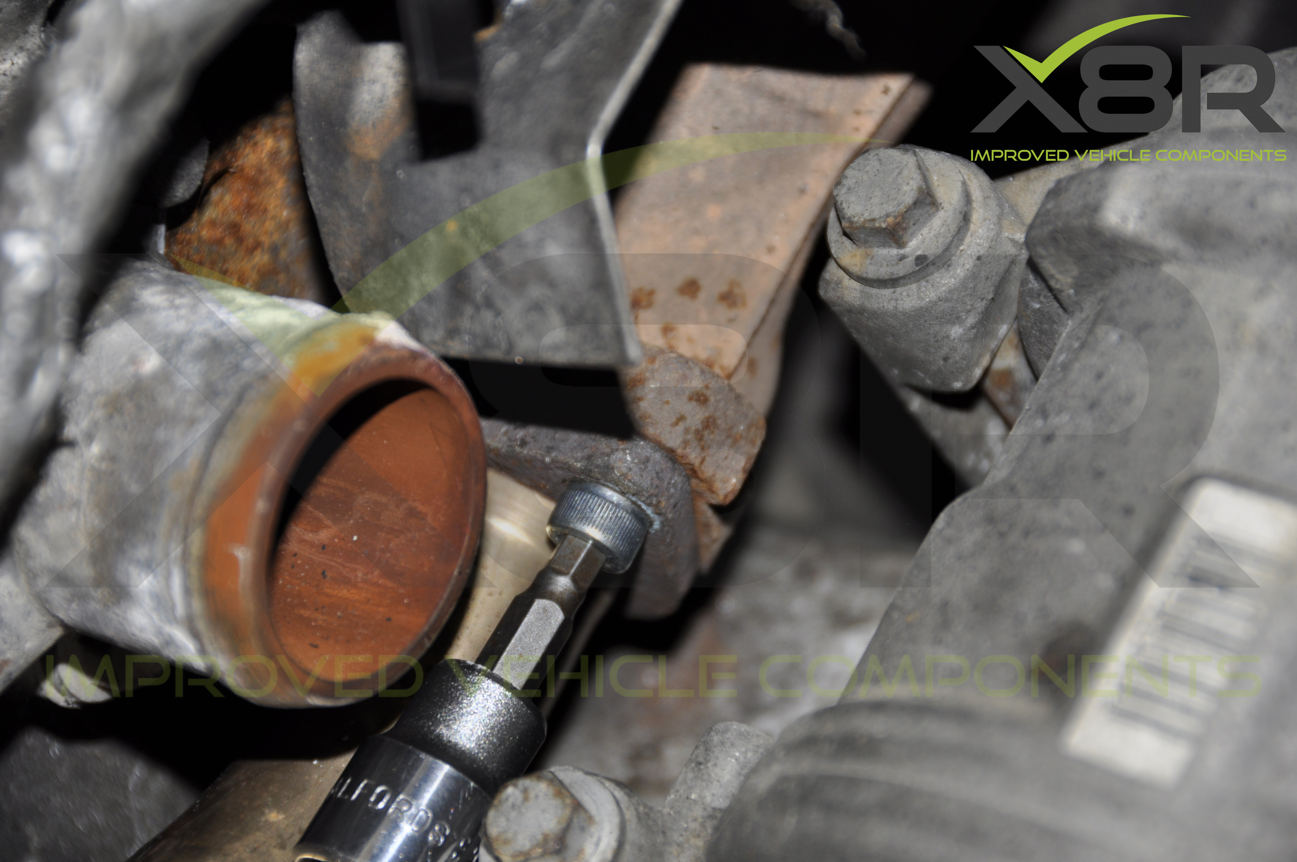 LAND ROVER DISCOVERY MK2 MK II DEFENDER 2.5 TD5 EGR Valve Removal Pipe