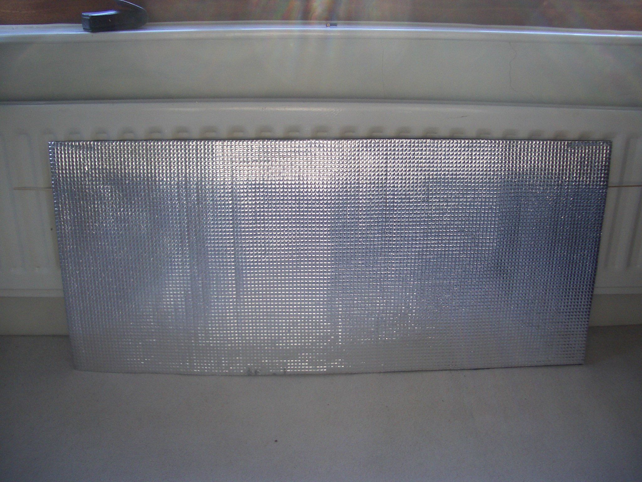 Cheap Radiator Reflectors to Lower Your Fuel Bills : 6 Steps (with  Pictures) - Instructables