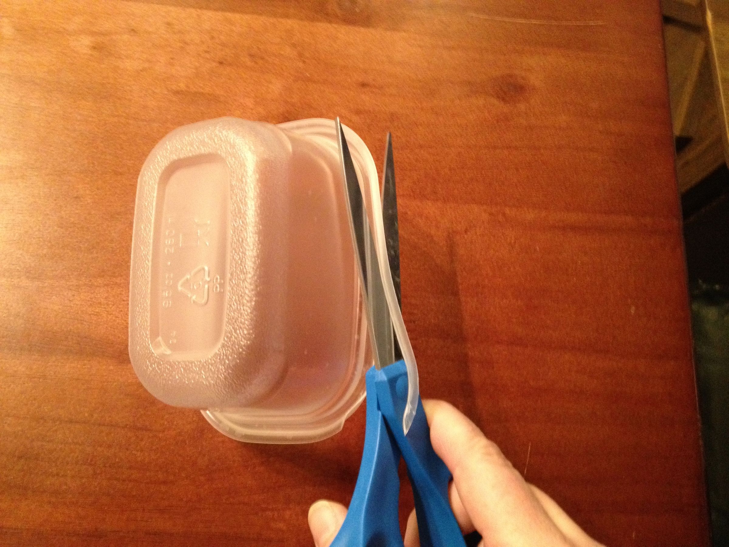 Quick & Easy Dog Food Dish for Dog Crates Instructables