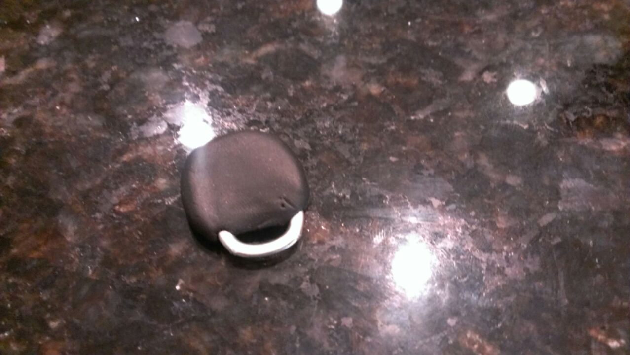 Sugru - Can Tab Guitar Picks