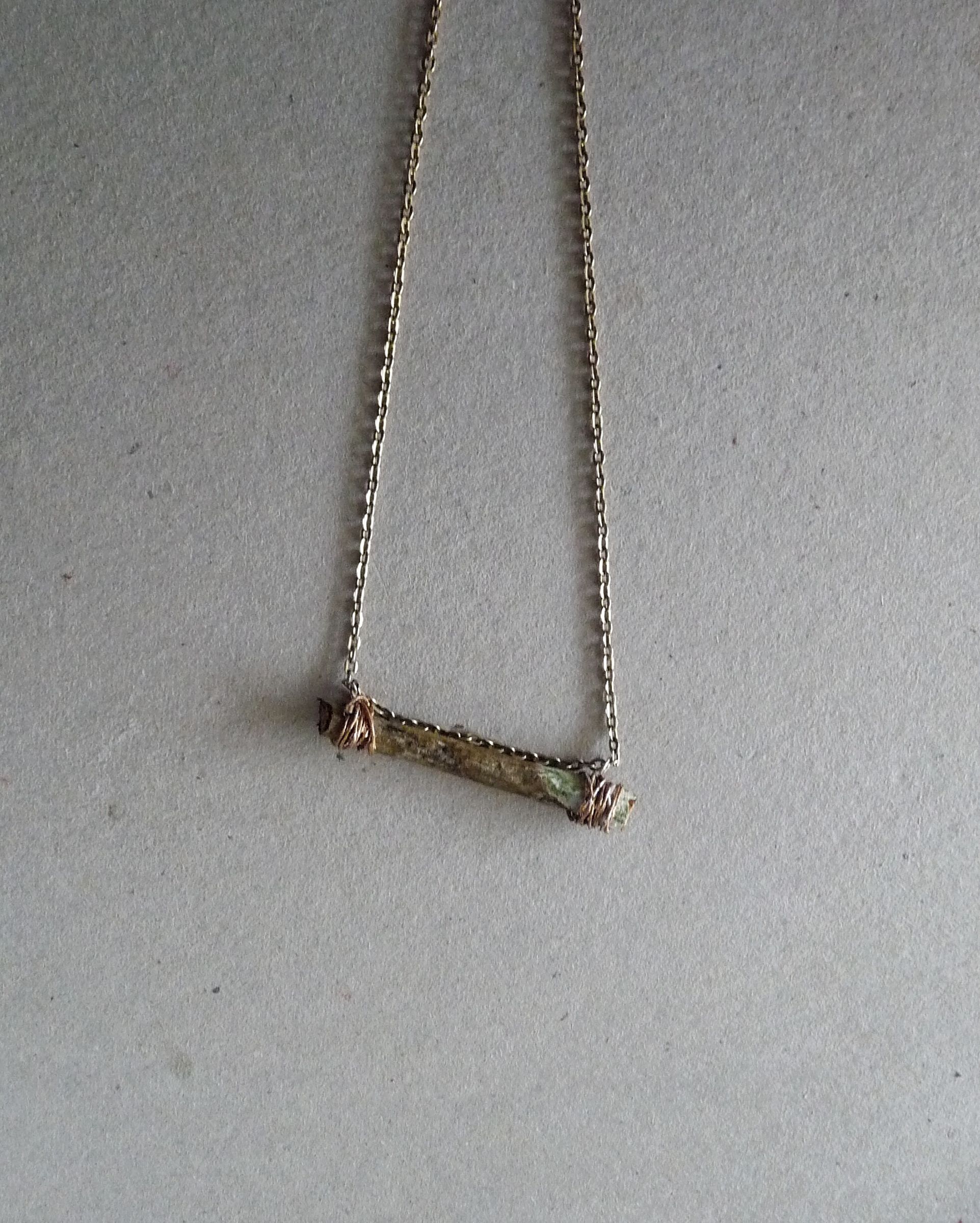 Minimalistic Wood and Metal Chain 