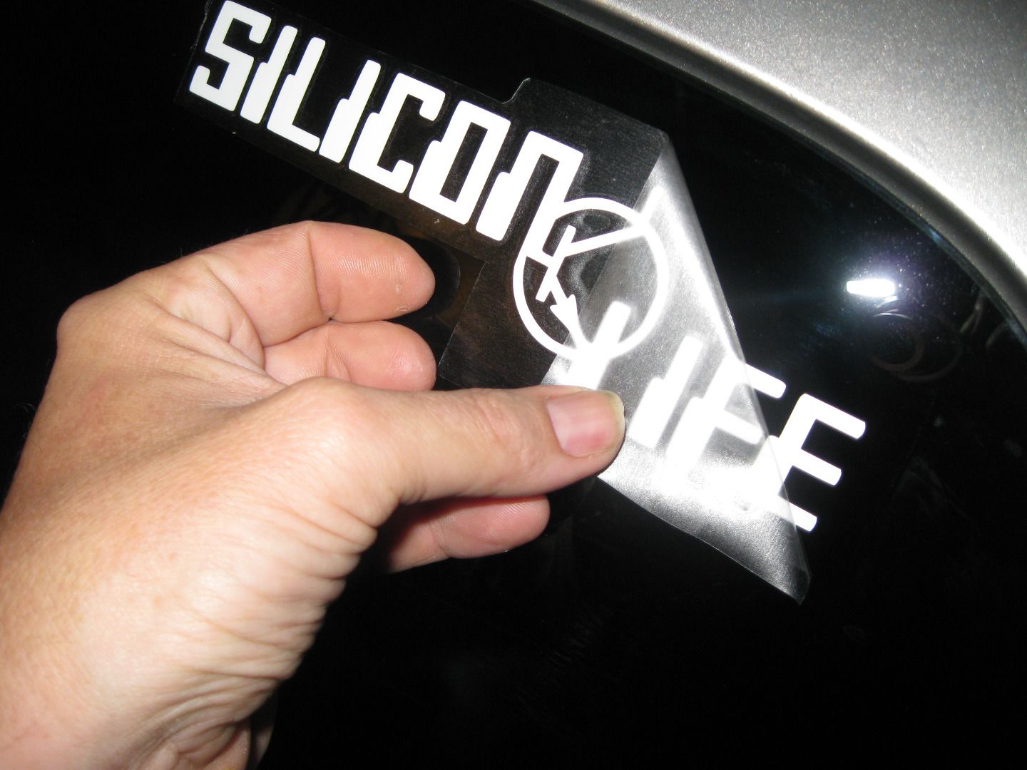 Cutting DIY Vinyl Stickers for Your Car With Scrap Vinyl and the